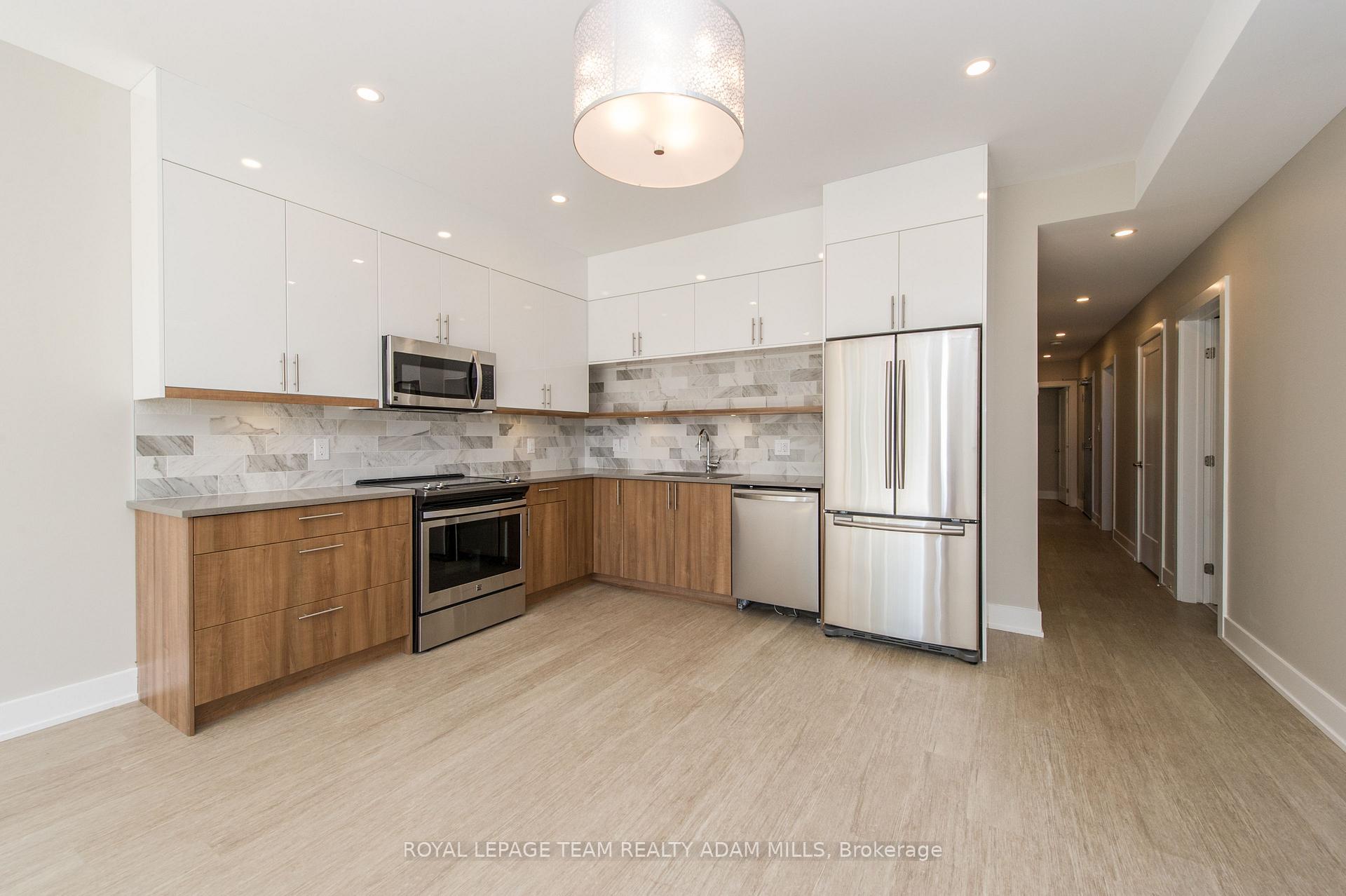 Photo 4 of Unit B, 423 Ravenhill Avenue, Ottawa, McKellar/Highland — HOMEH