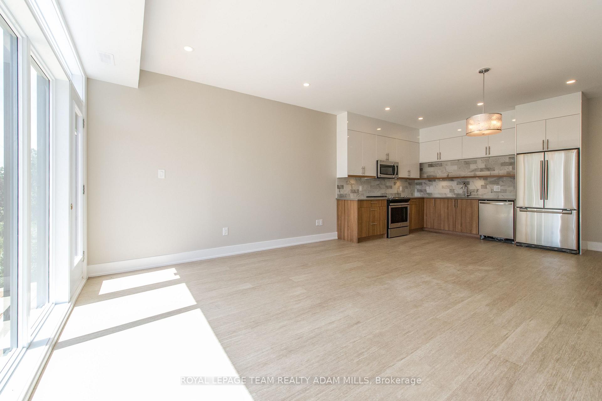 Photo 6 of Unit B, 423 Ravenhill Avenue, Ottawa, McKellar/Highland — HOMEH
