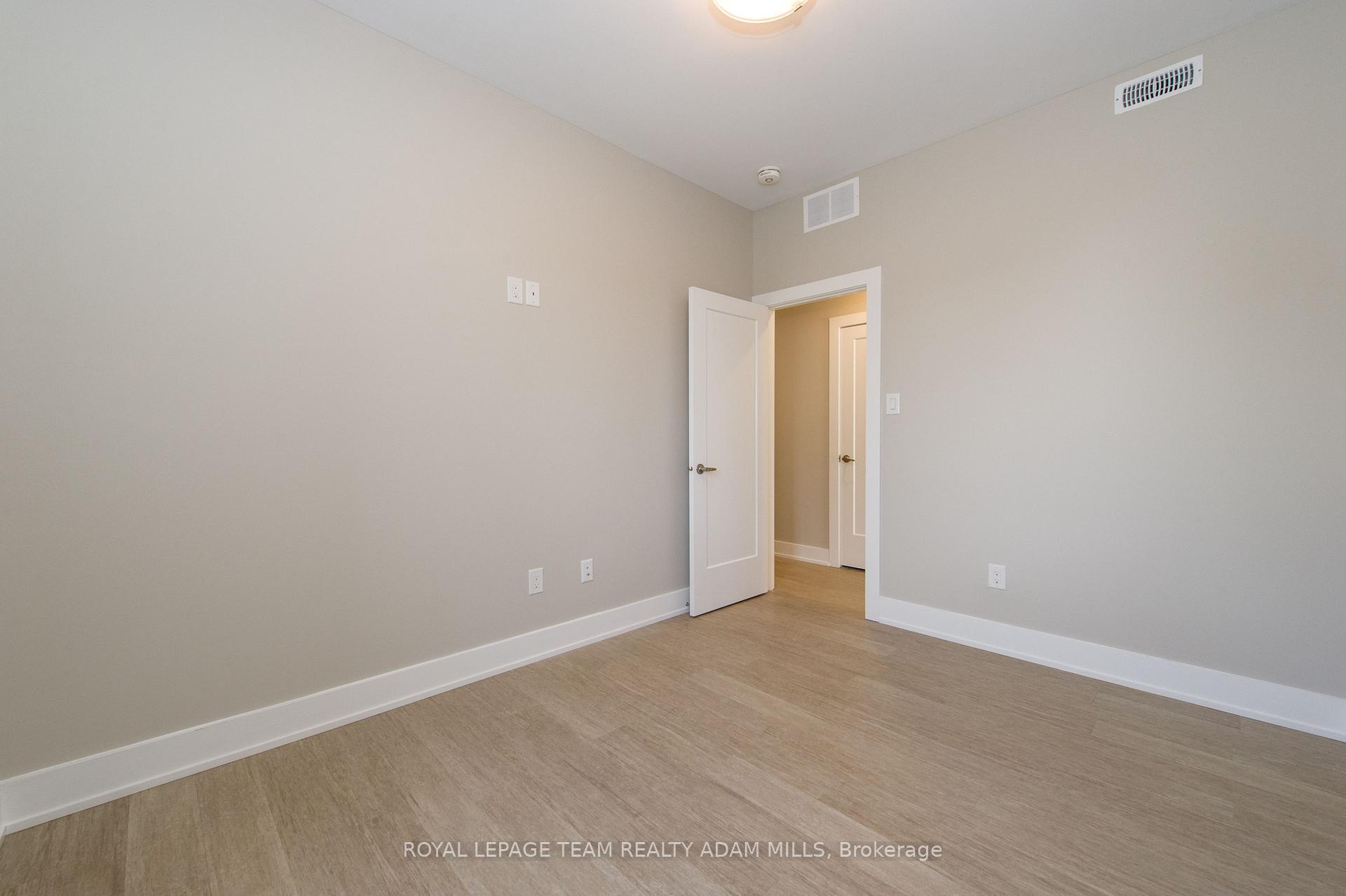 Photo 11 of Unit B, 423 Ravenhill Avenue, Ottawa, McKellar/Highland — HOMEH