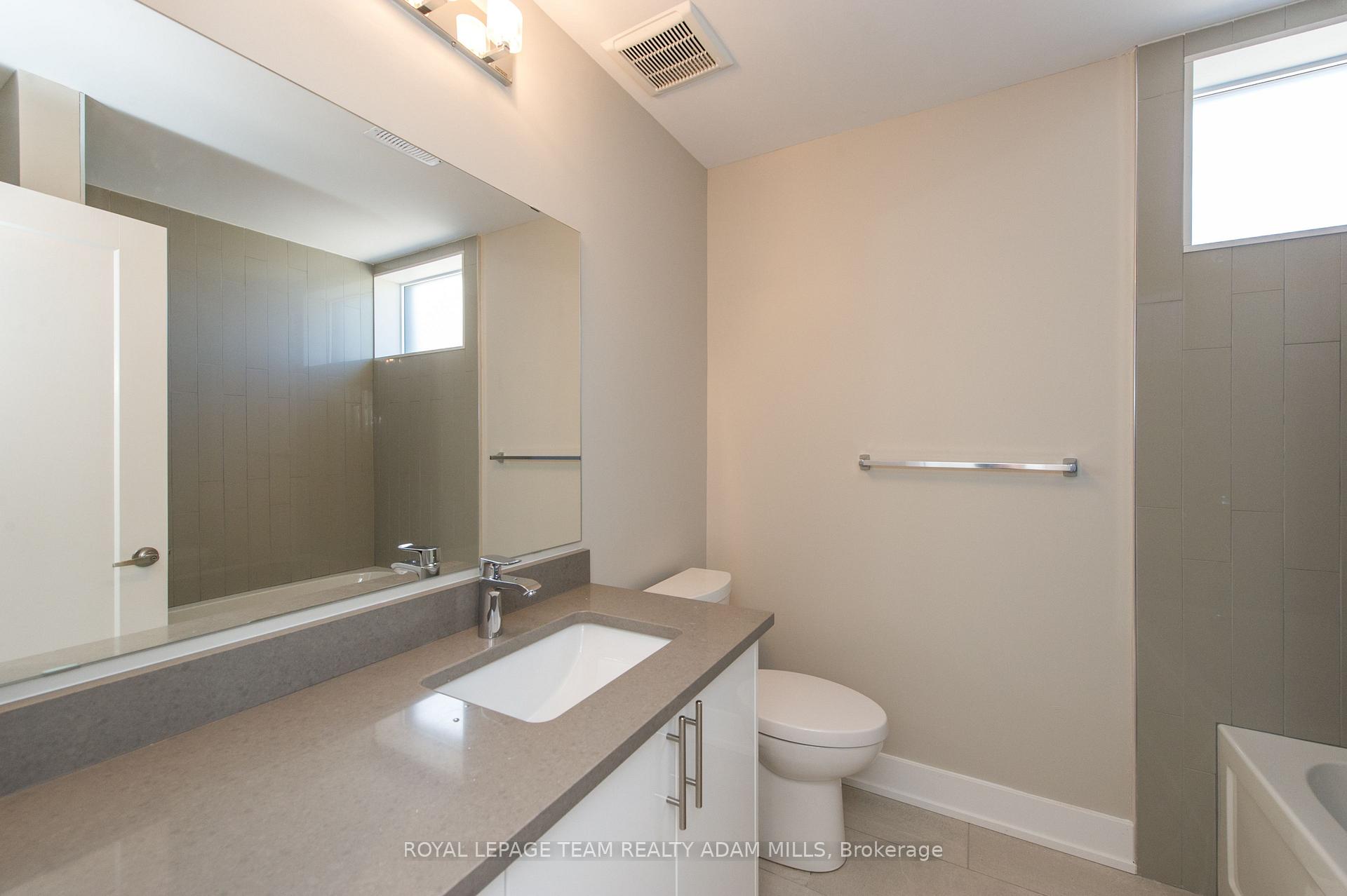 Photo 14 of Unit B, 423 Ravenhill Avenue, Ottawa, McKellar/Highland — HOMEH