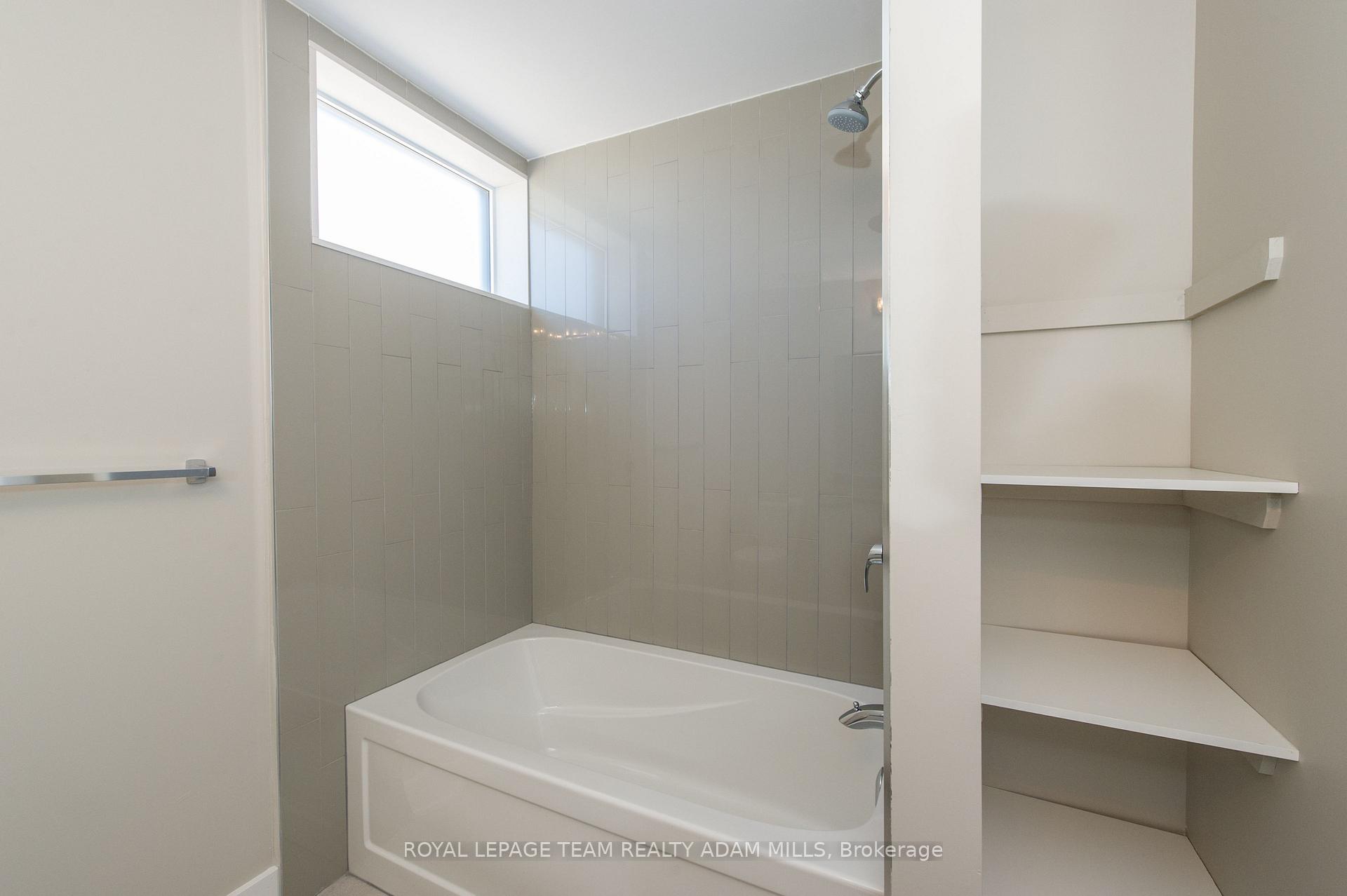 Photo 15 of Unit B, 423 Ravenhill Avenue, Ottawa, McKellar/Highland — HOMEH