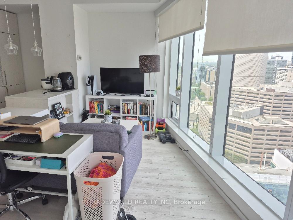 Photo 8 of Unit 2513, 197 Yonge Street, Toronto, Church-Yonge Corridor — HOMEH