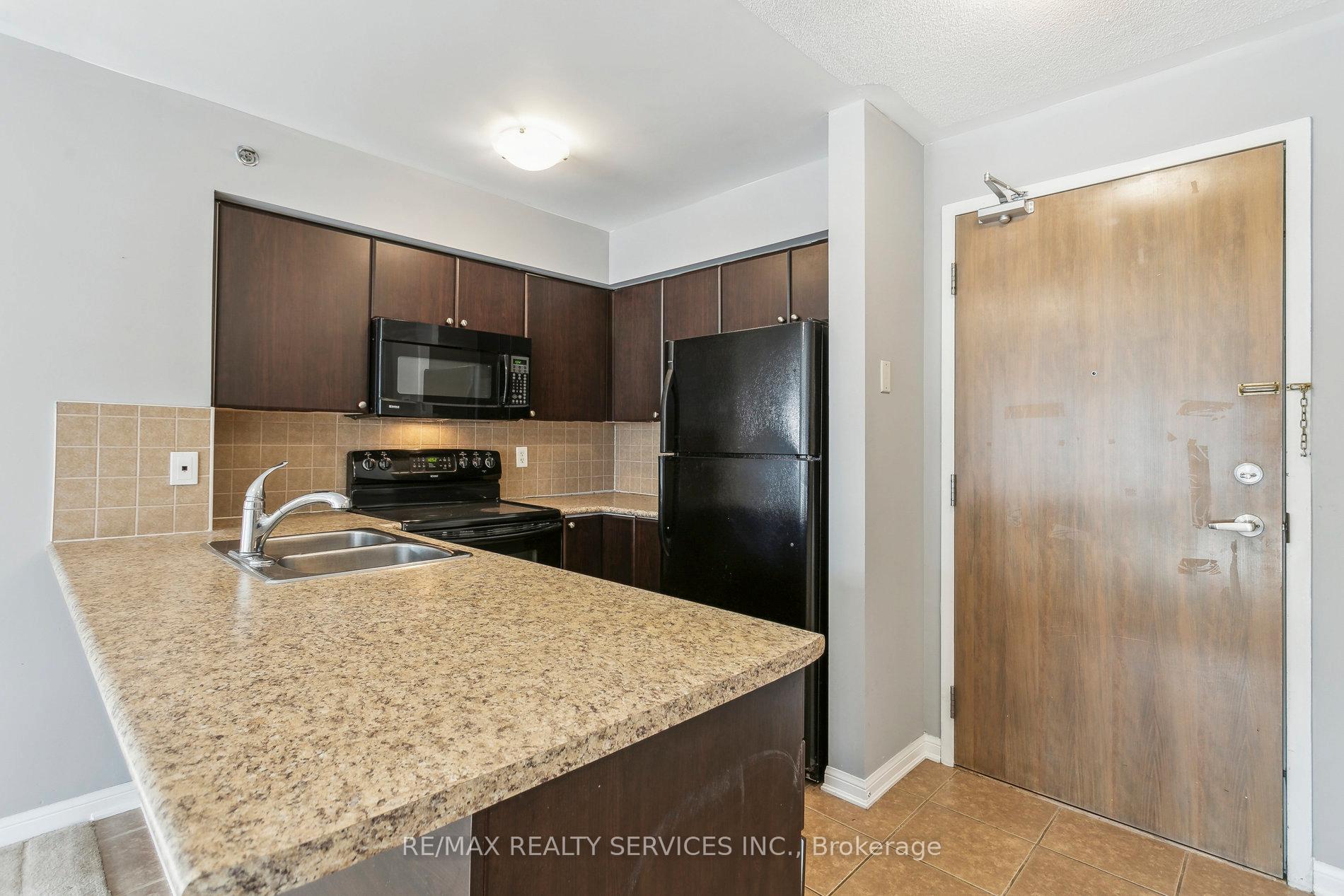 Photo 5 of Unit 117, 3070 Rotary Way, Burlington, Alton — HOMEH