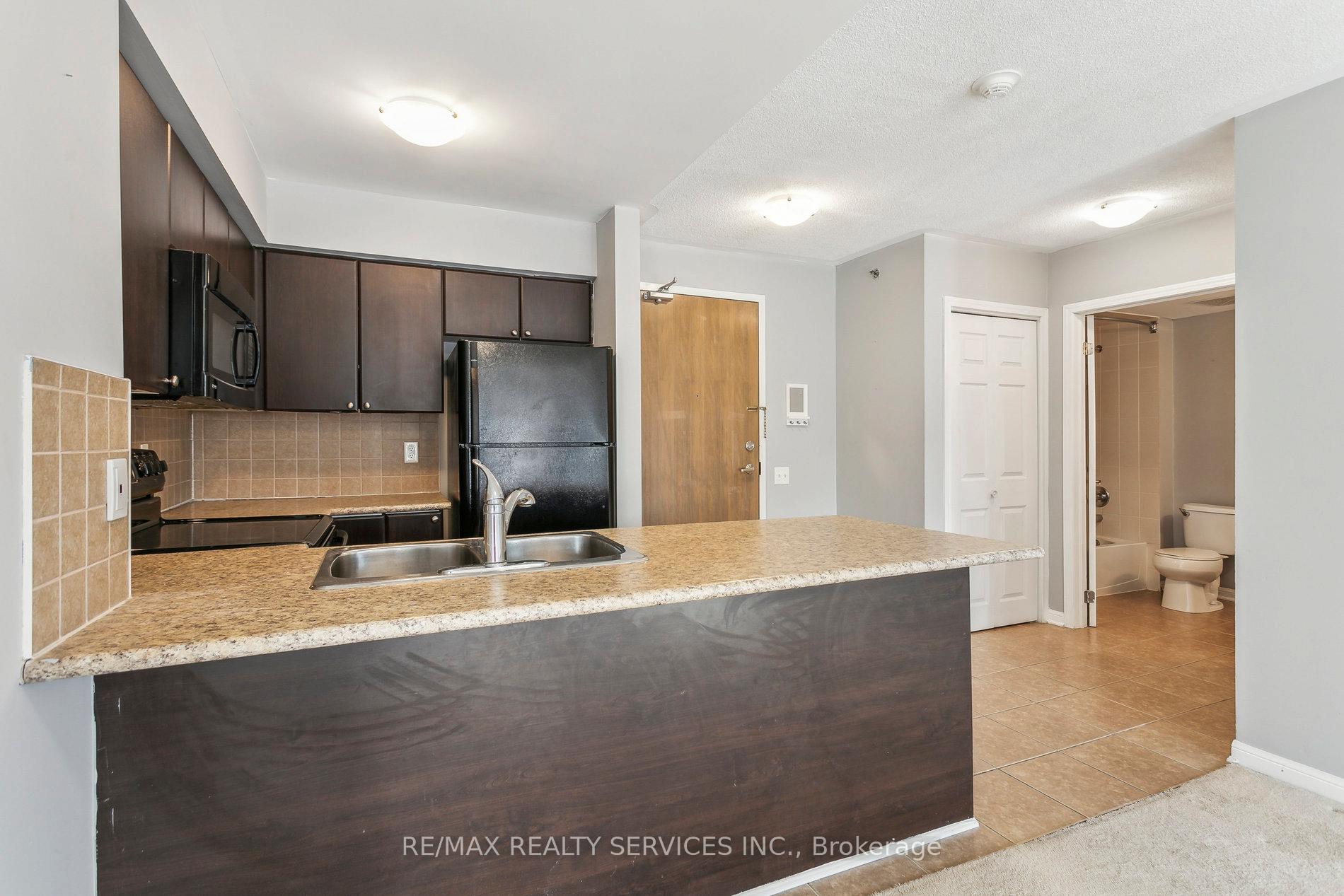 Photo 7 of Unit 117, 3070 Rotary Way, Burlington, Alton — HOMEH