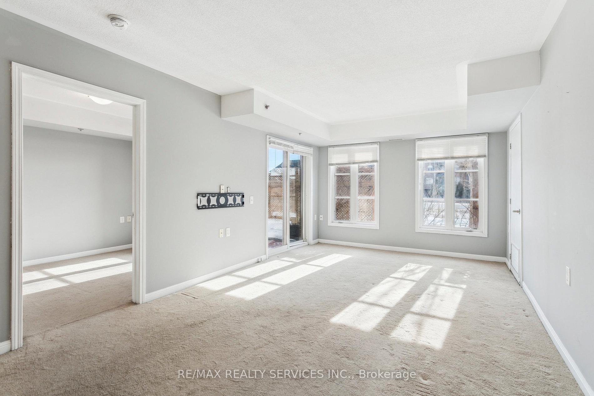 Photo 10 of Unit 117, 3070 Rotary Way, Burlington, Alton — HOMEH