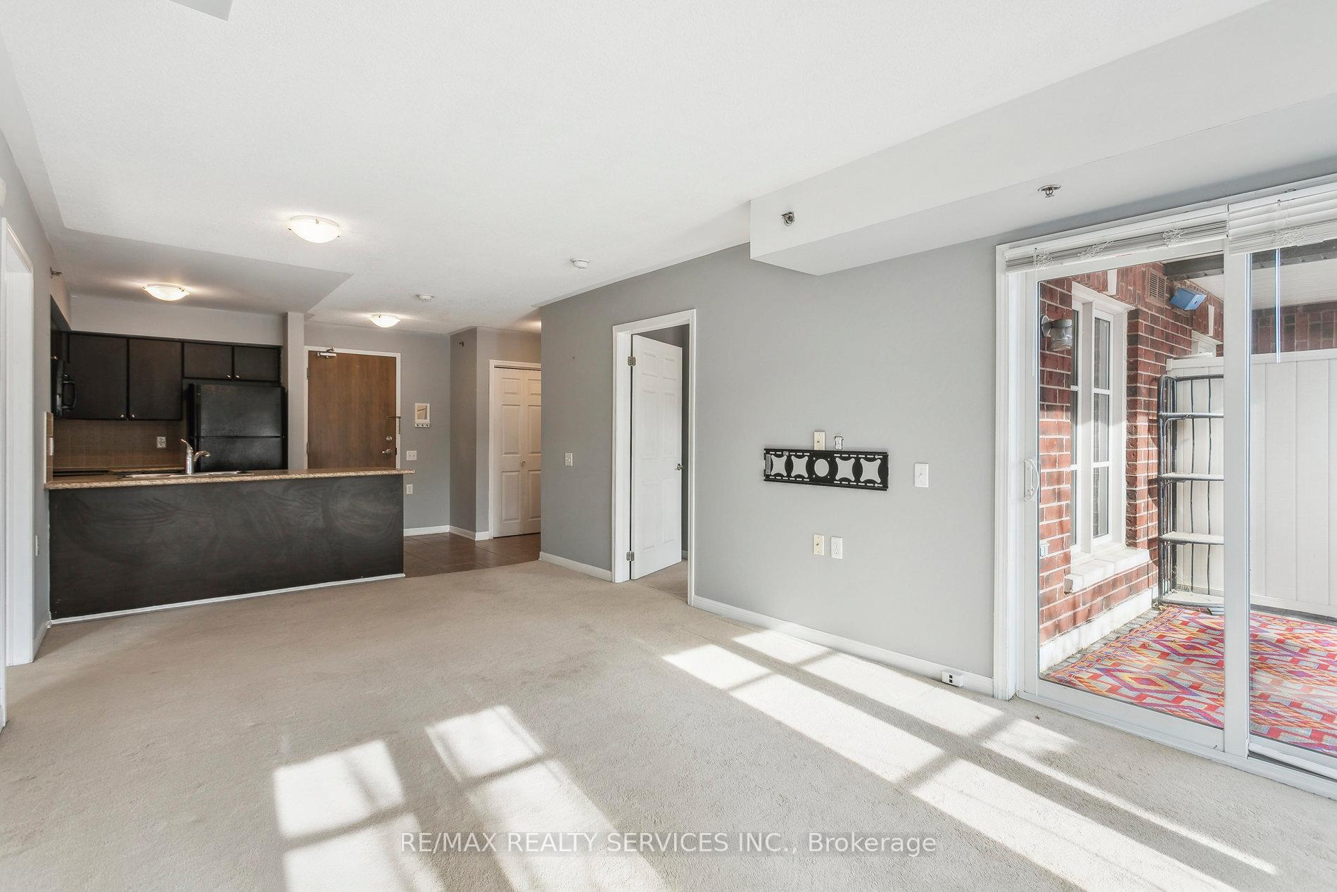 Photo 12 of Unit 117, 3070 Rotary Way, Burlington, Alton — HOMEH