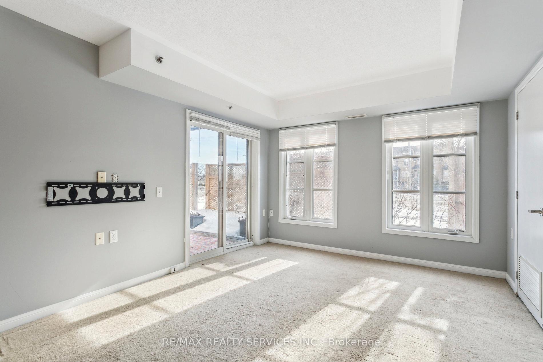 Photo 13 of Unit 117, 3070 Rotary Way, Burlington, Alton — HOMEH