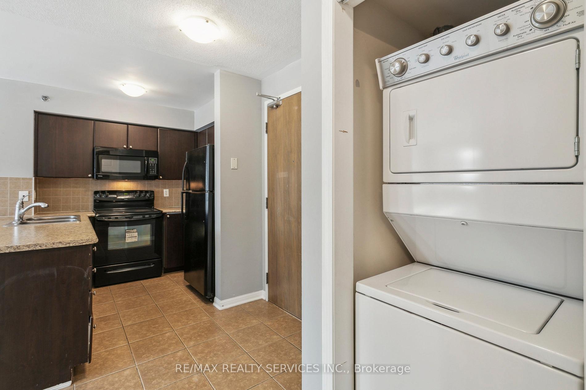 Photo 16 of Unit 117, 3070 Rotary Way, Burlington, Alton — HOMEH