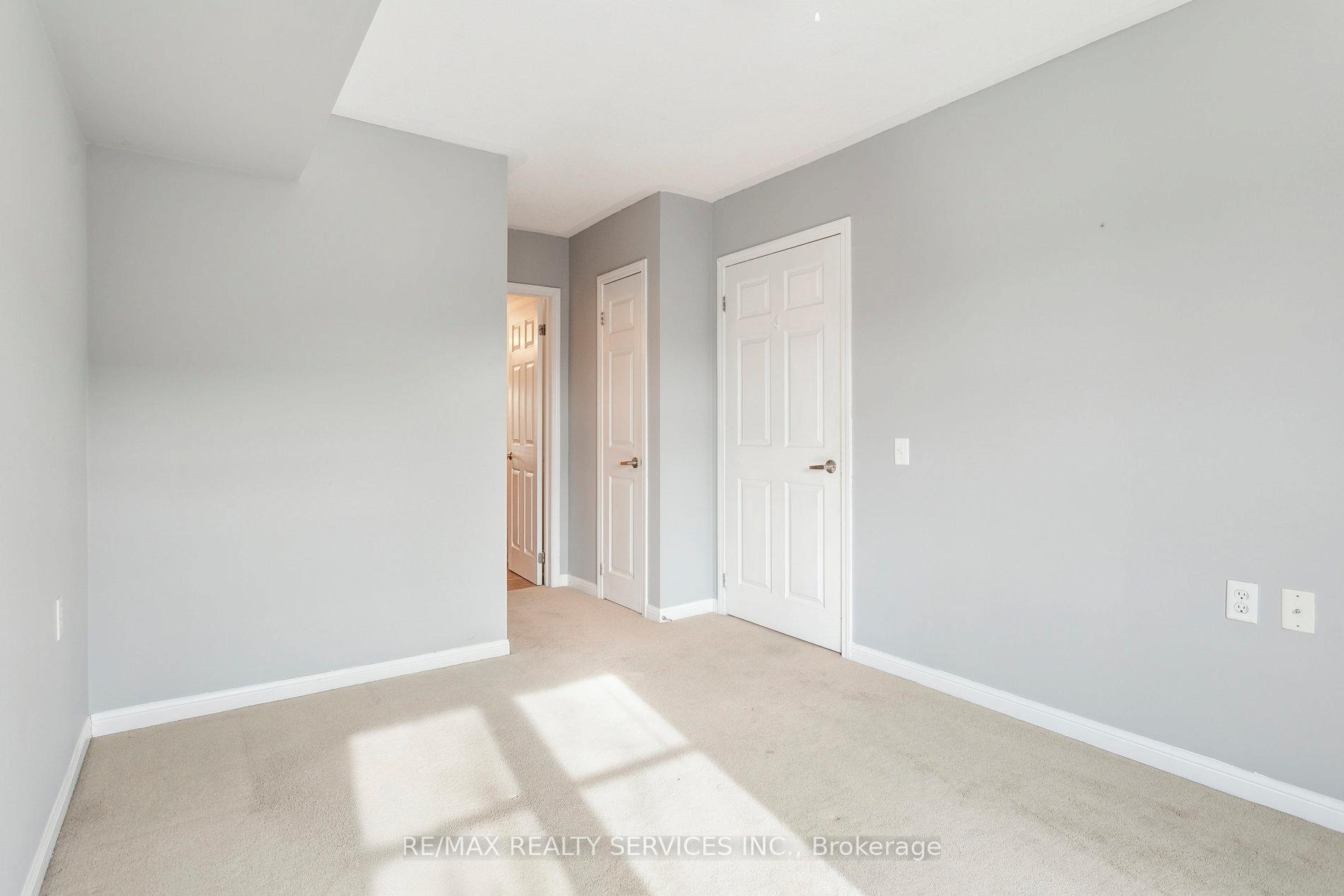 Photo 26 of Unit 117, 3070 Rotary Way, Burlington, Alton — HOMEH