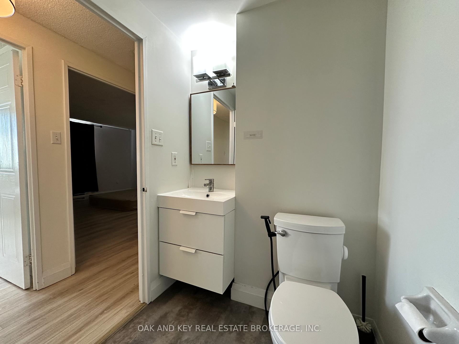 Photo 7 of Unit 403, 77 Baseline Road W, London, South E — HOMEH