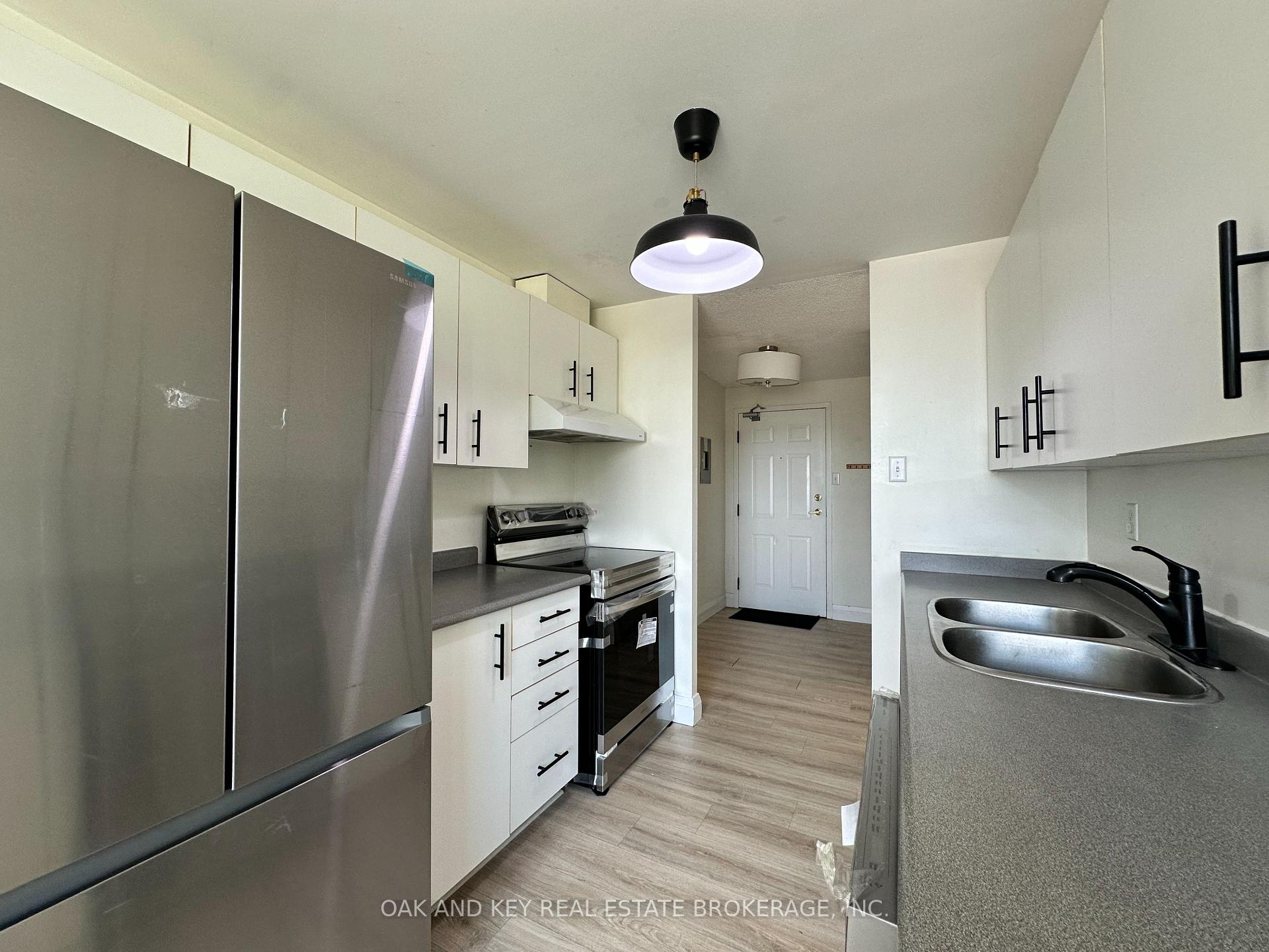 Photo 12 of Unit 403, 77 Baseline Road W, London, South E — HOMEH