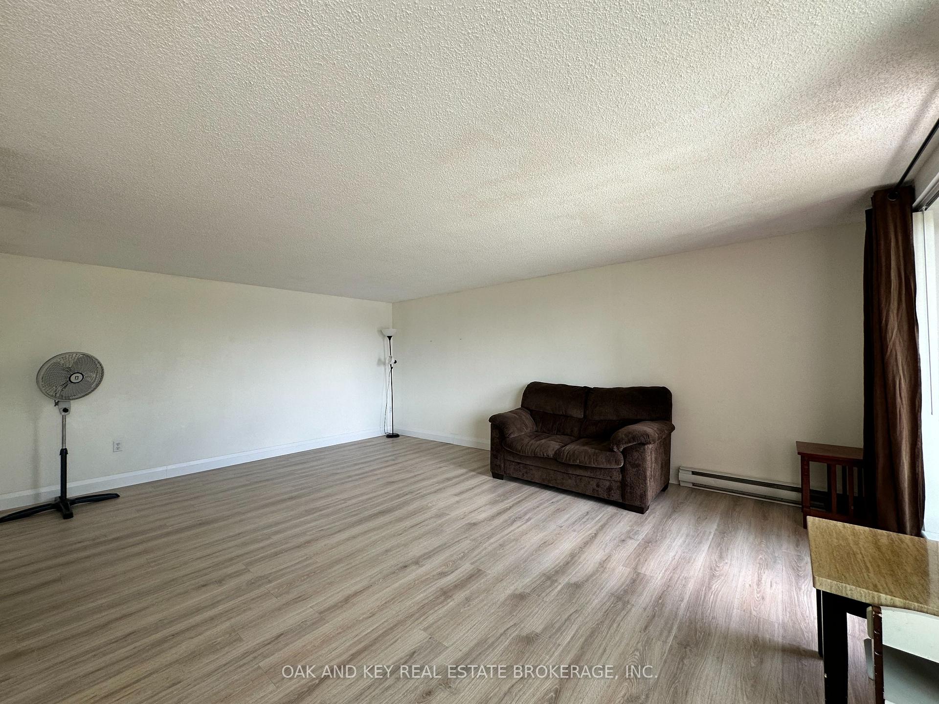 Photo 17 of Unit 403, 77 Baseline Road W, London, South E — HOMEH