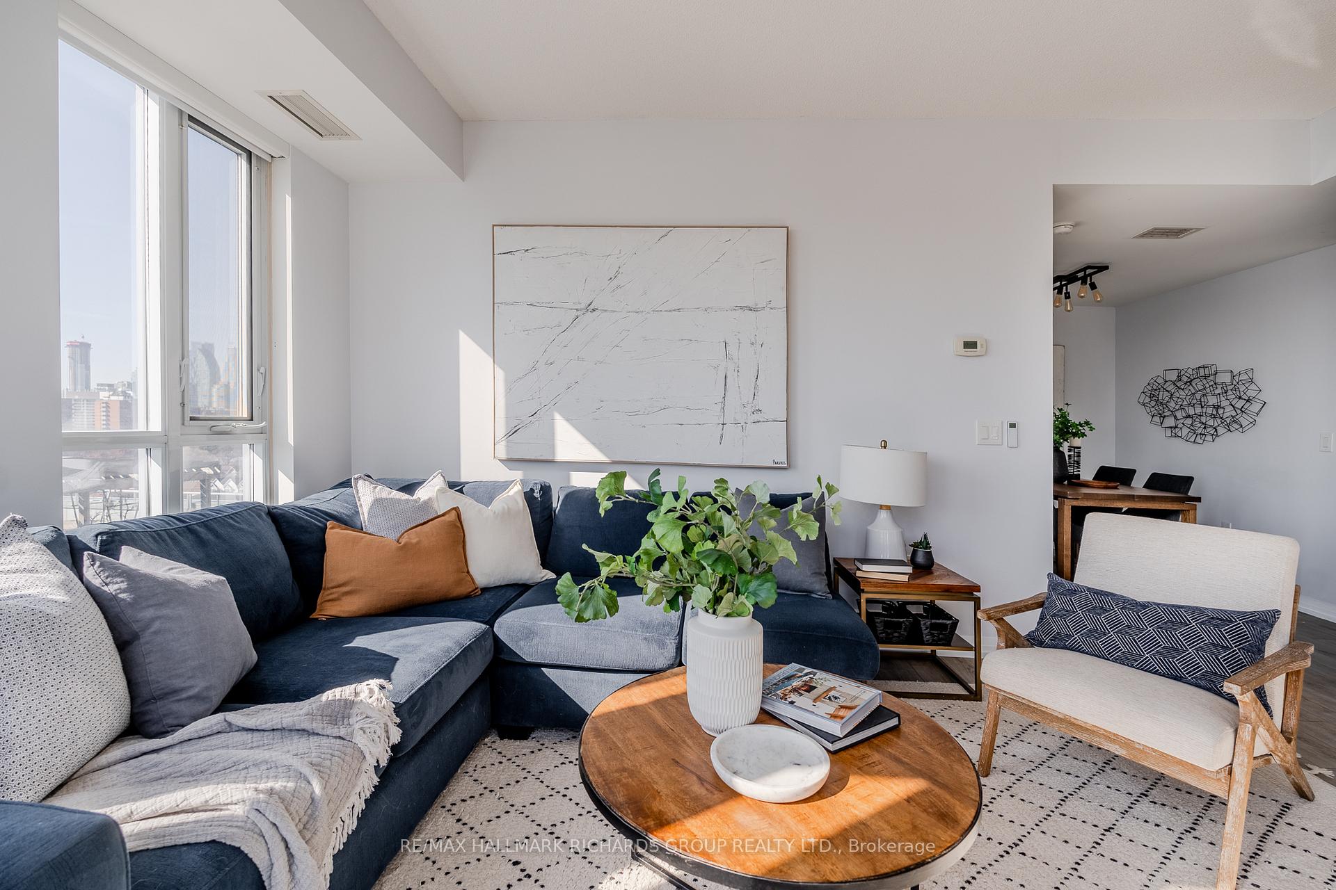 Photo 4 of Unit 1105, 25 Cole Street, Toronto, Regent Park — HOMEH