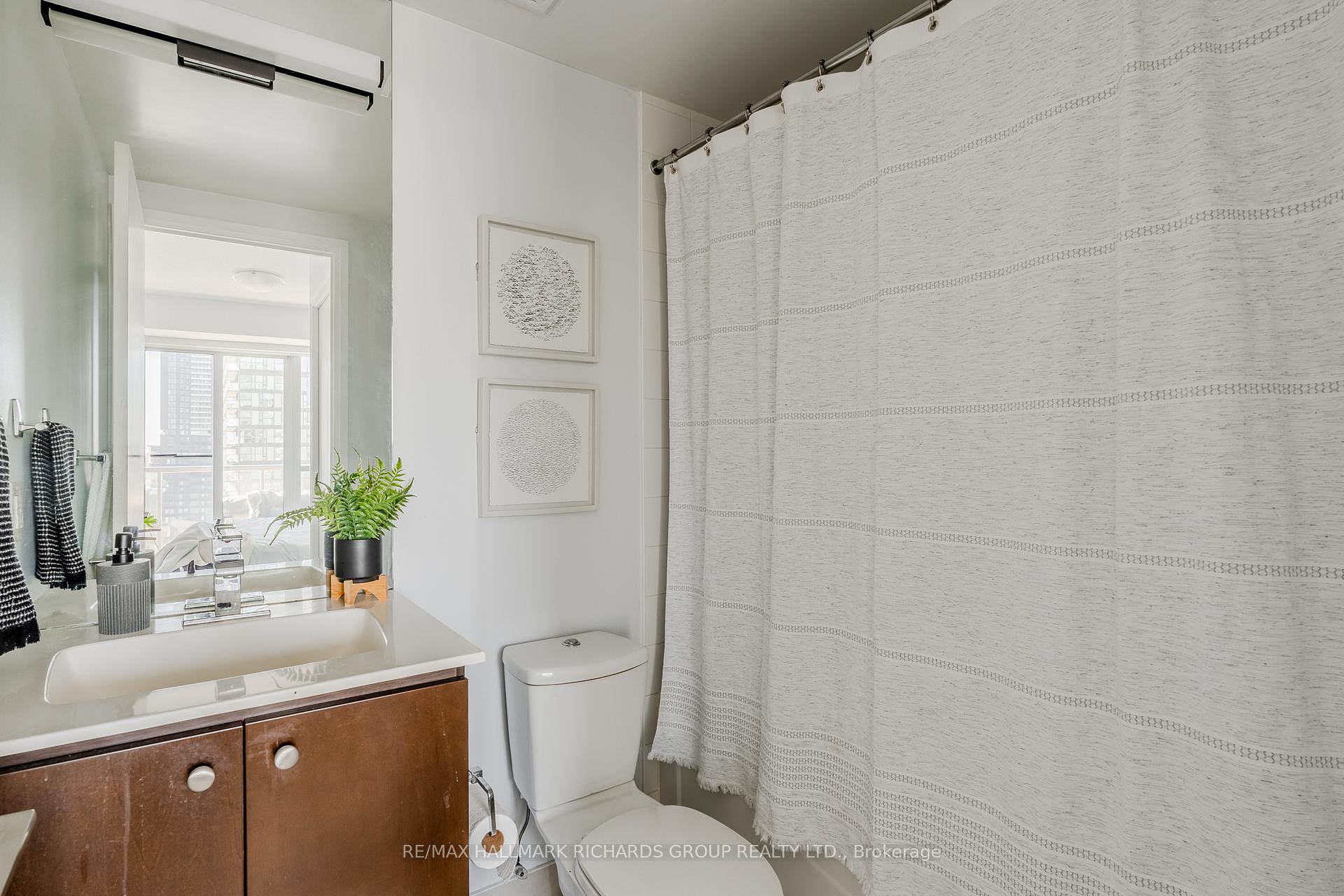 Photo 12 of Unit 1105, 25 Cole Street, Toronto, Regent Park — HOMEH