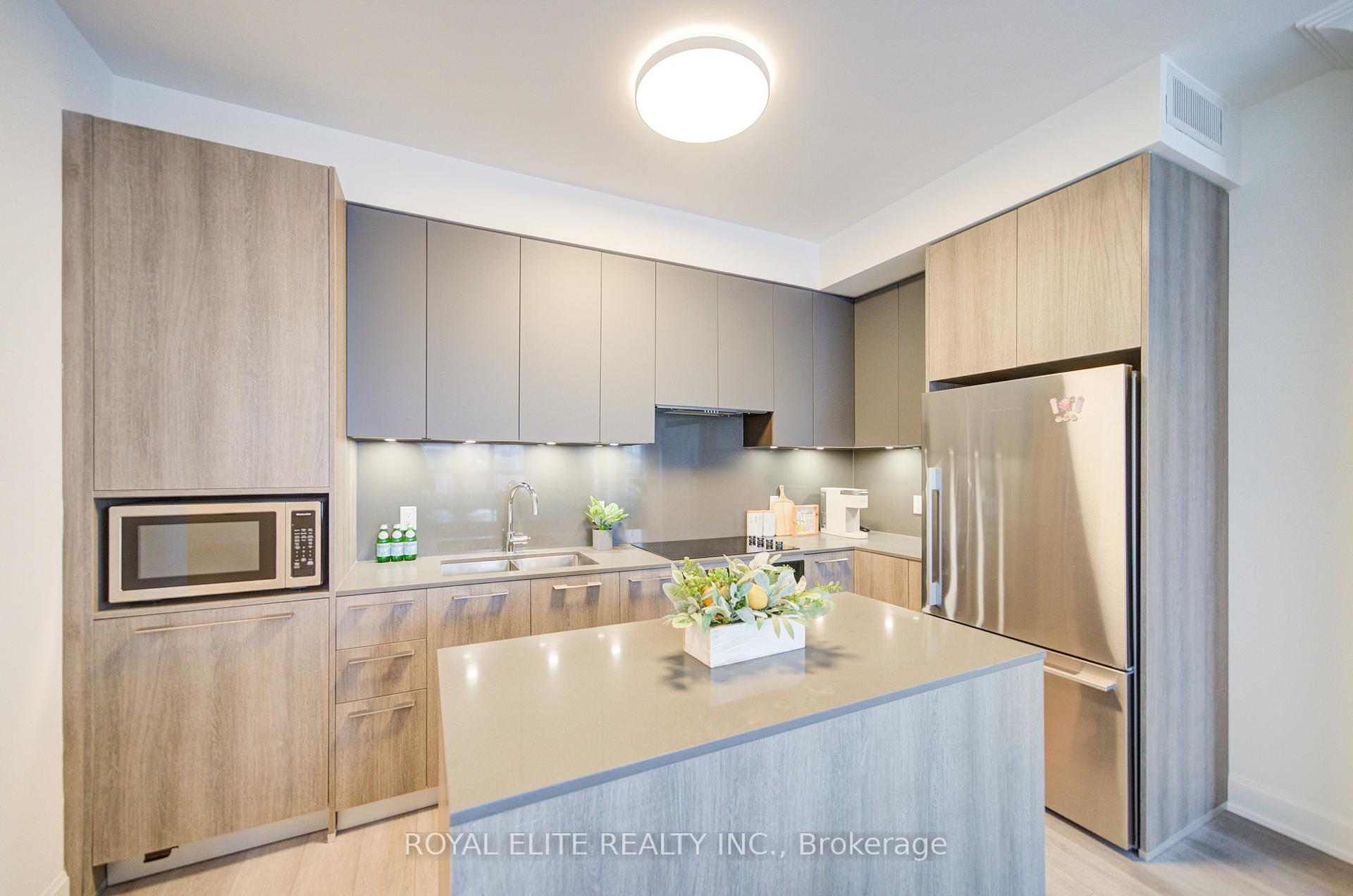 Photo 5 of Unit 801, 38 Water Walk Drive, Markham, Unionville — HOMEH