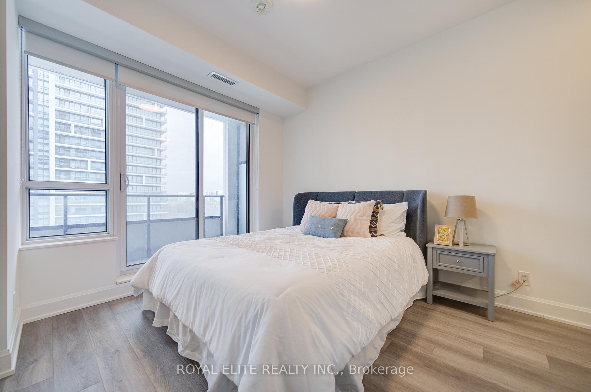 Photo 8 of Unit 801, 38 Water Walk Drive, Markham, Unionville — HOMEH