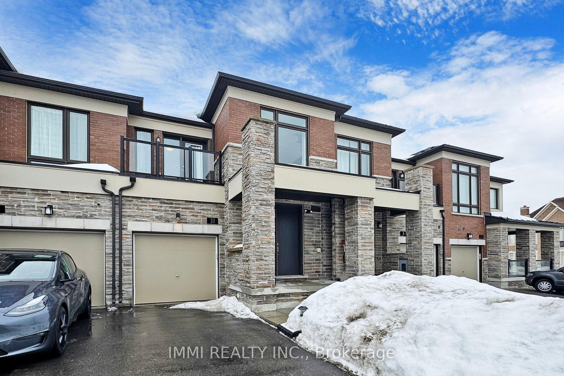 Photo 1 of 10 Badgerow Way, Aurora, Rural Aurora — HOMEH