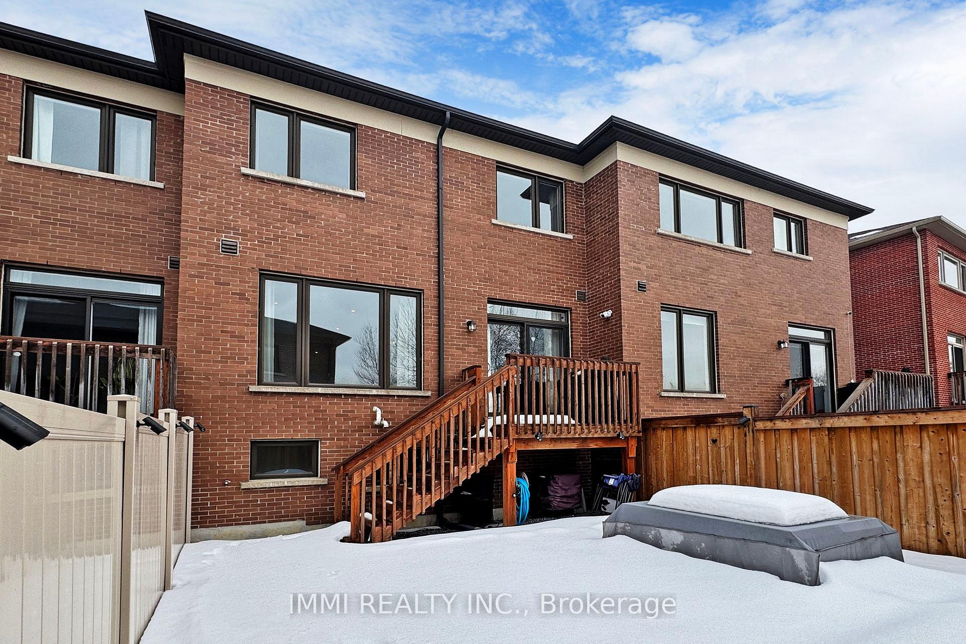 Photo 20 of 10 Badgerow Way, Aurora, Rural Aurora — HOMEH