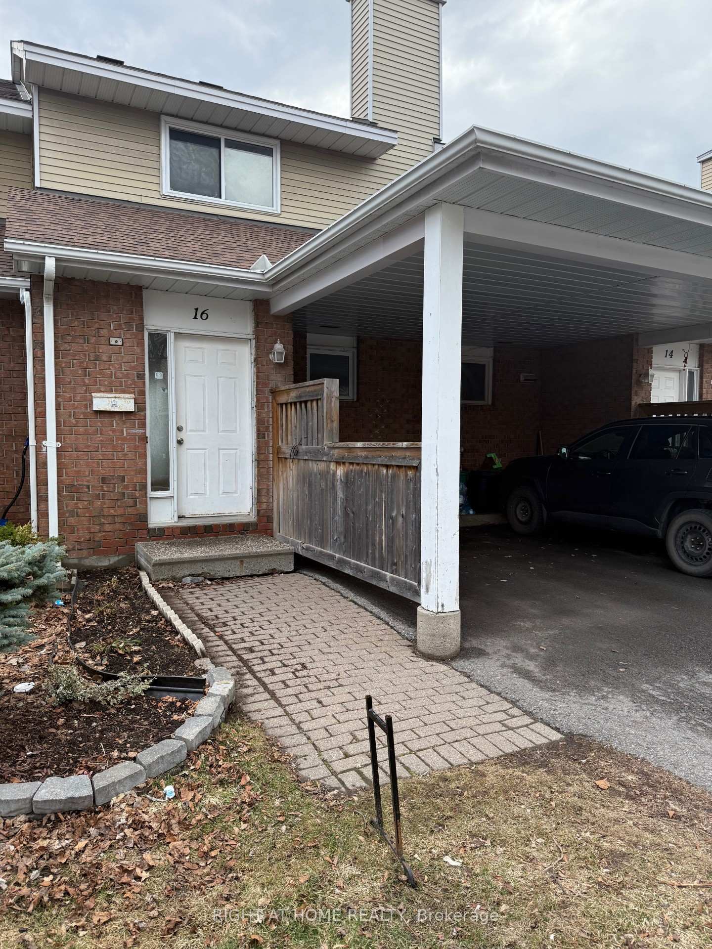 Photo 2 of 16 Paddington, Ottawa, Heron Gate/Industrial Park — HOMEH