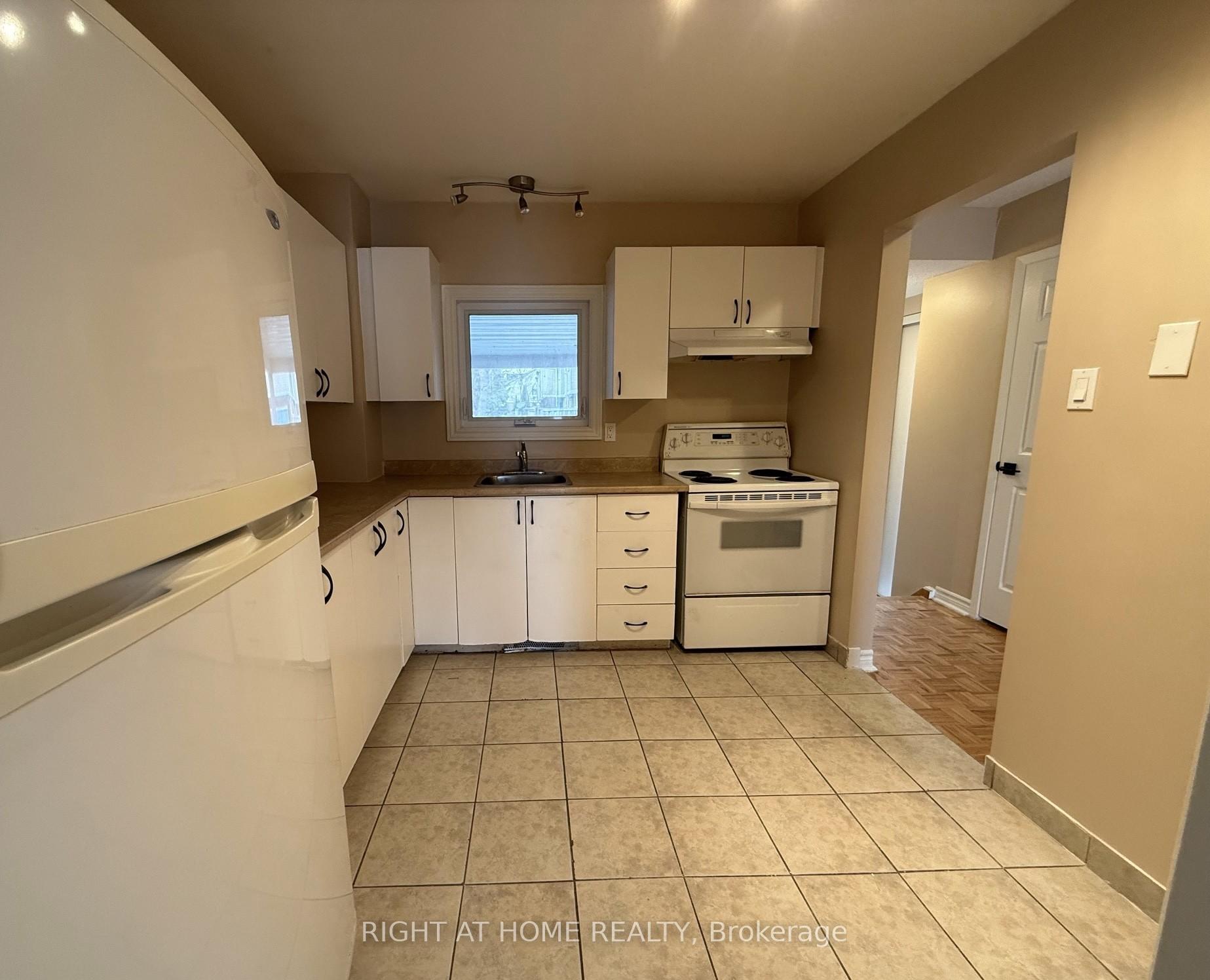 Photo 6 of 16 Paddington, Ottawa, Heron Gate/Industrial Park — HOMEH