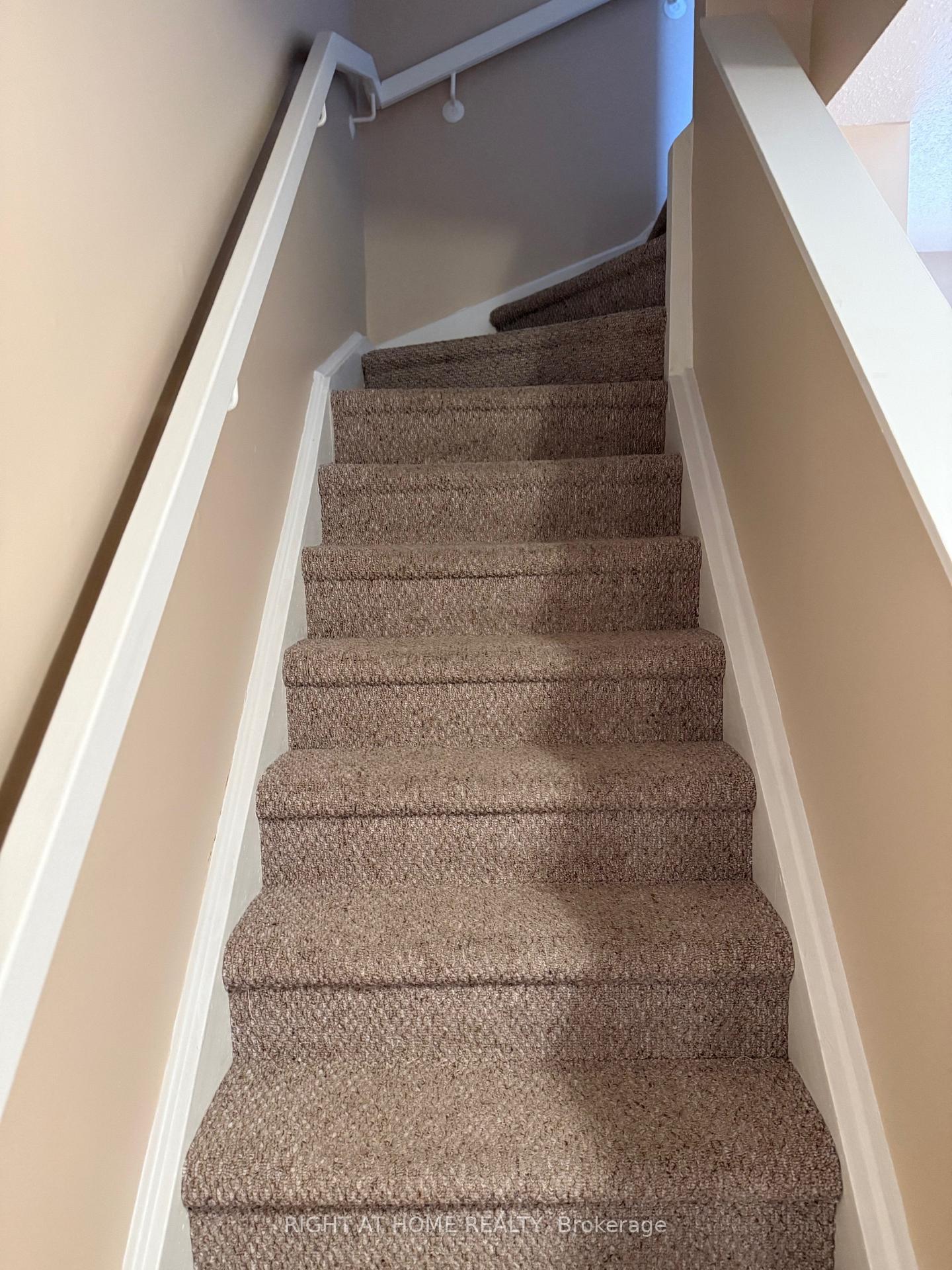 Photo 10 of 16 Paddington, Ottawa, Heron Gate/Industrial Park — HOMEH