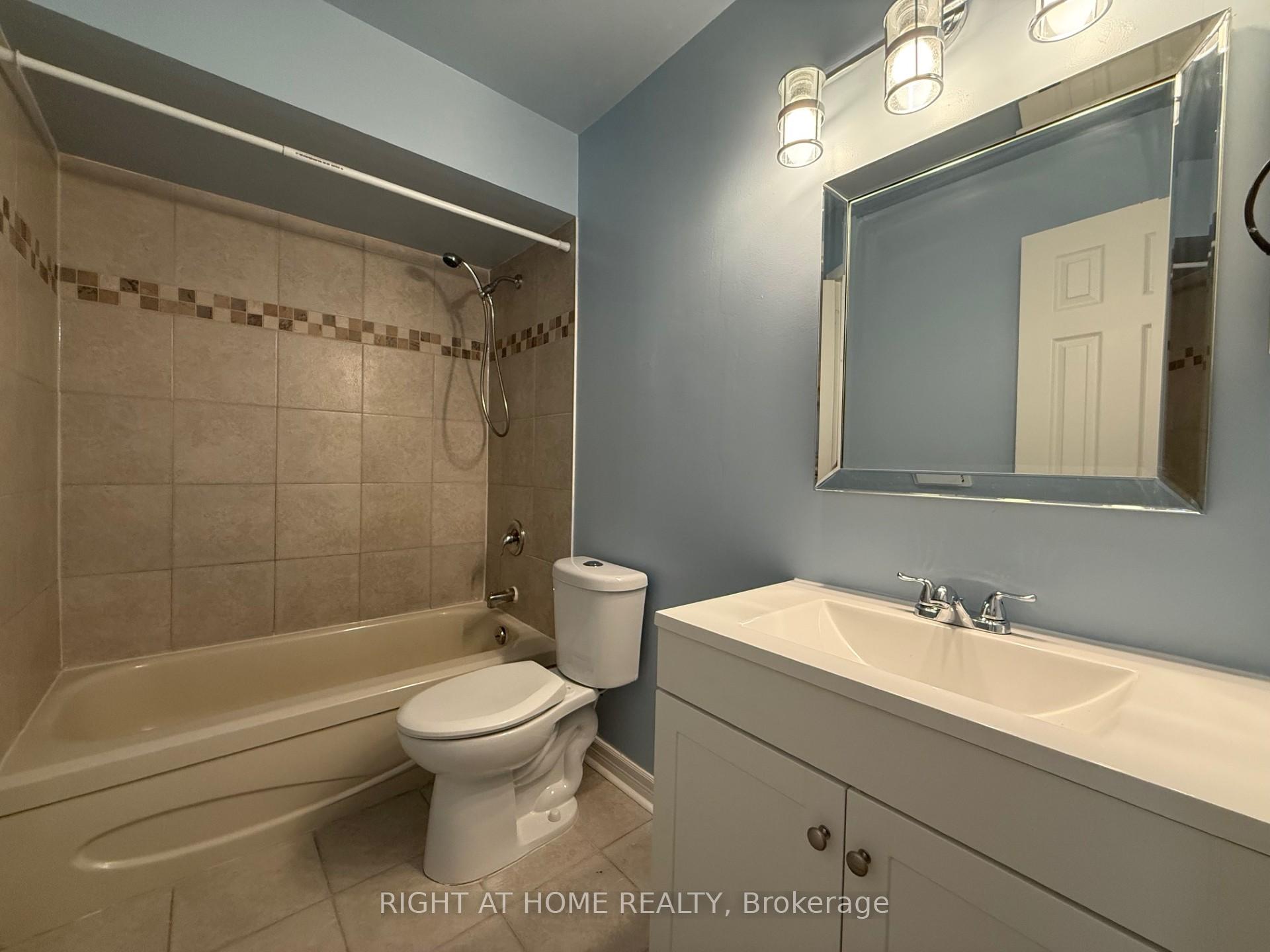Photo 13 of 16 Paddington, Ottawa, Heron Gate/Industrial Park — HOMEH