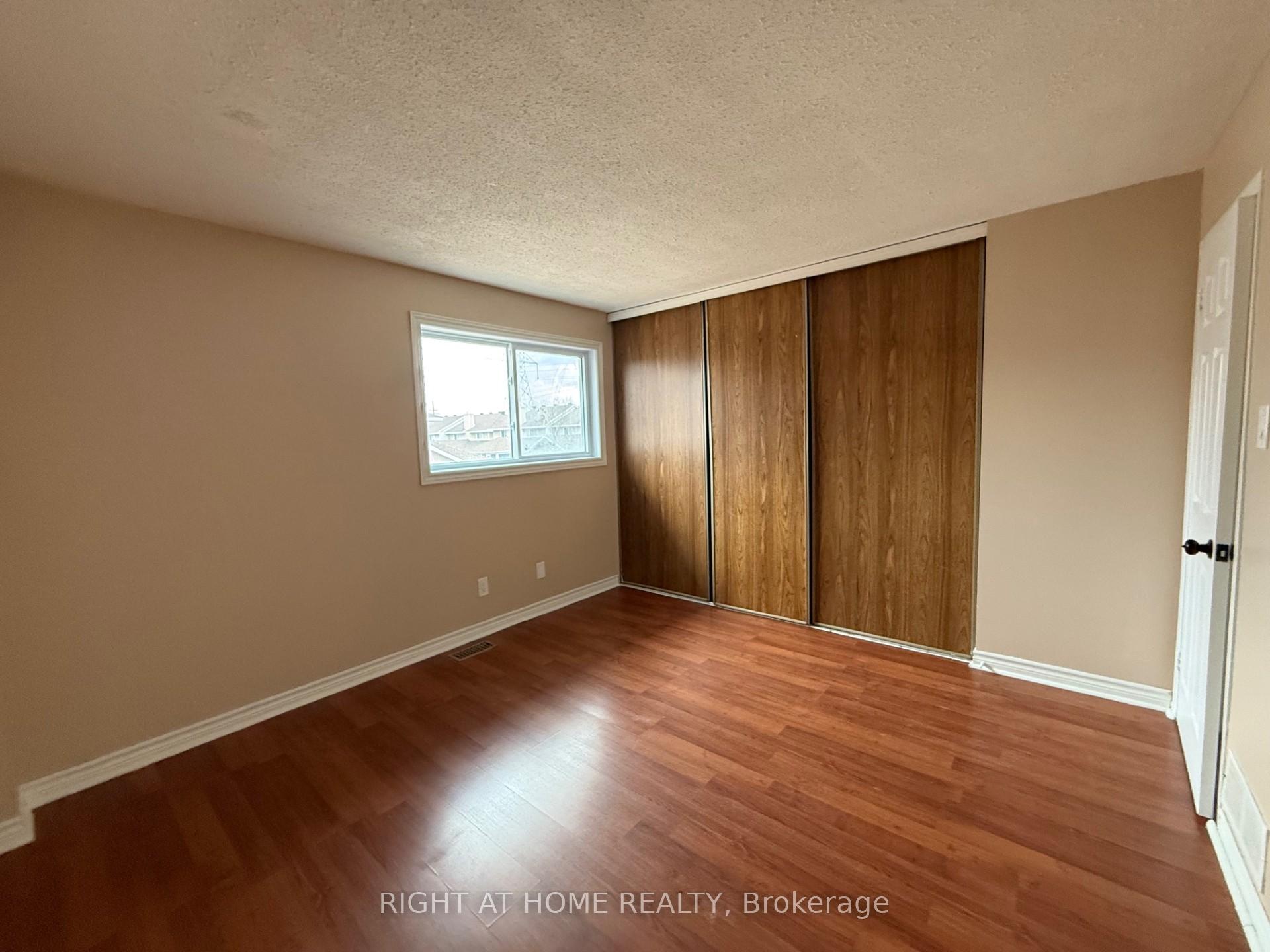 Photo 15 of 16 Paddington, Ottawa, Heron Gate/Industrial Park — HOMEH