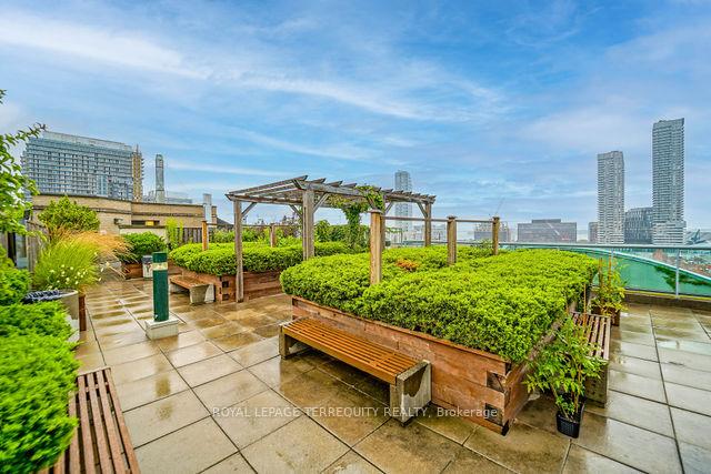 Photo 4 of Unit 912, 109 Front Street E, Toronto, Moss Park — HOMEH