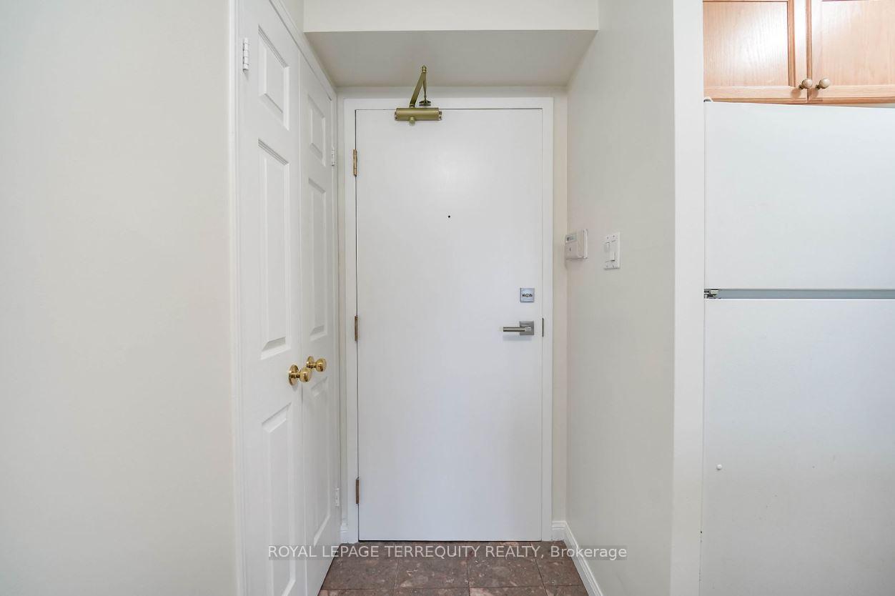 Photo 10 of Unit 912, 109 Front Street E, Toronto, Moss Park — HOMEH