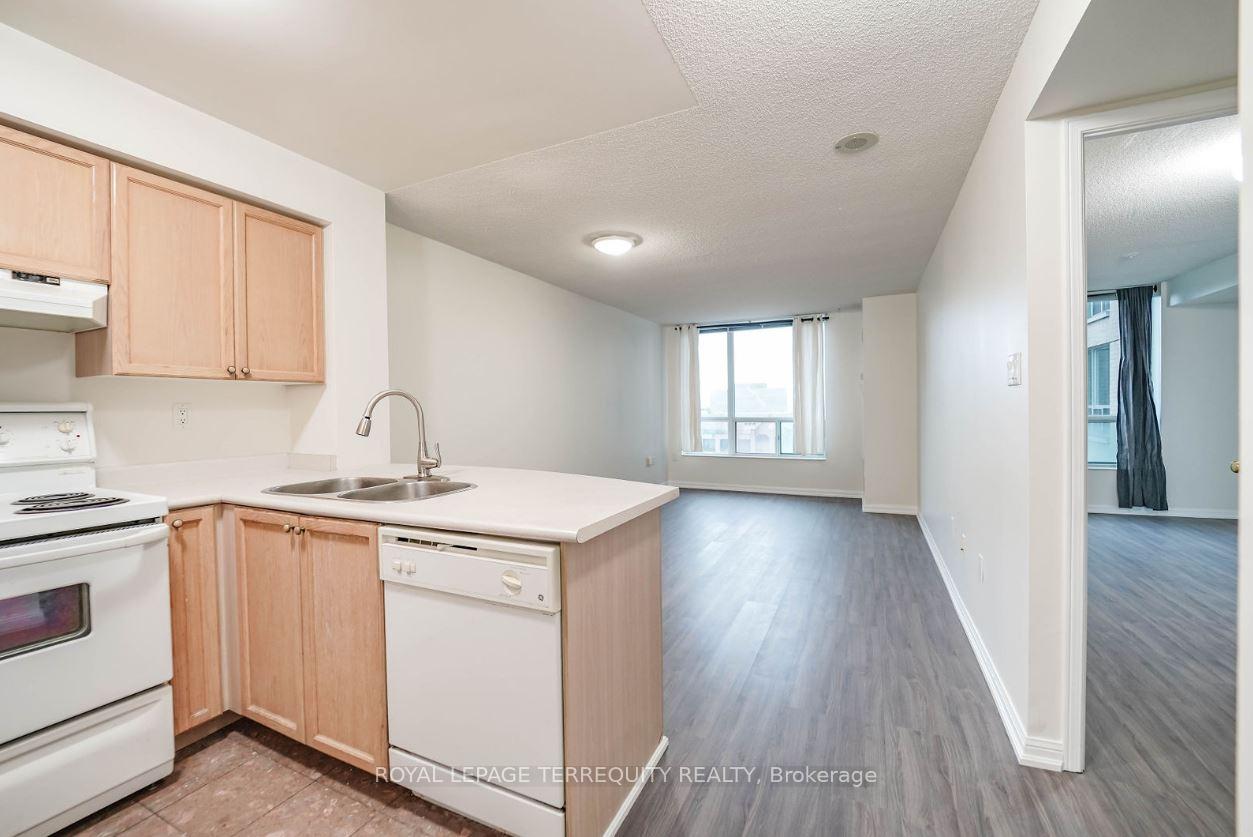 Photo 11 of Unit 912, 109 Front Street E, Toronto, Moss Park — HOMEH