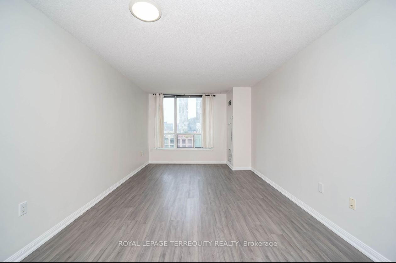 Photo 19 of Unit 912, 109 Front Street E, Toronto, Moss Park — HOMEH