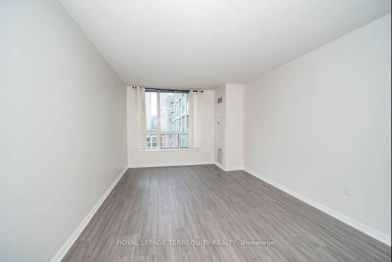 Photo 20 of Unit 912, 109 Front Street E, Toronto, Moss Park — HOMEH