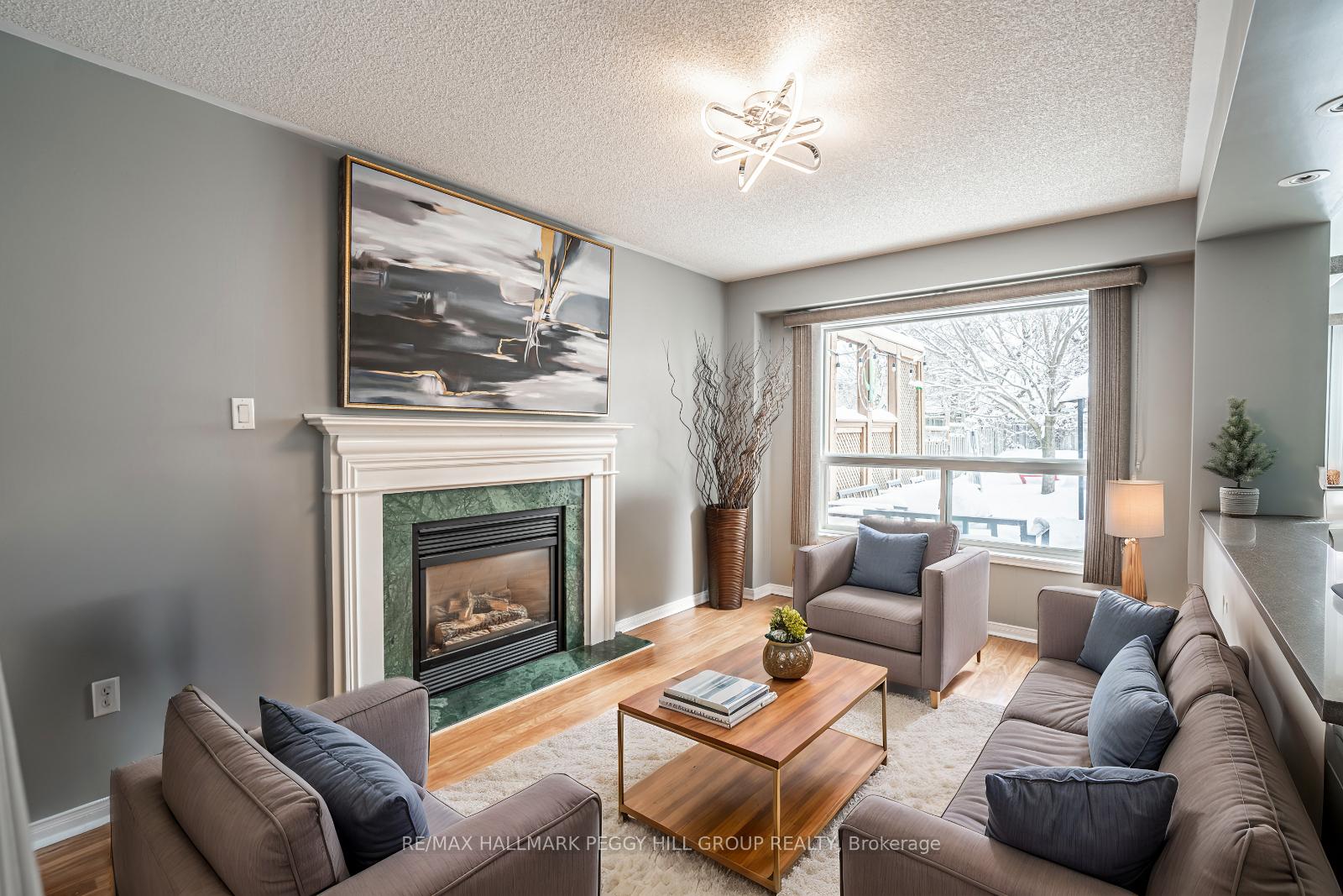 Photo 6 of 56 Draper Crescent, Barrie, Painswick North — HOMEH