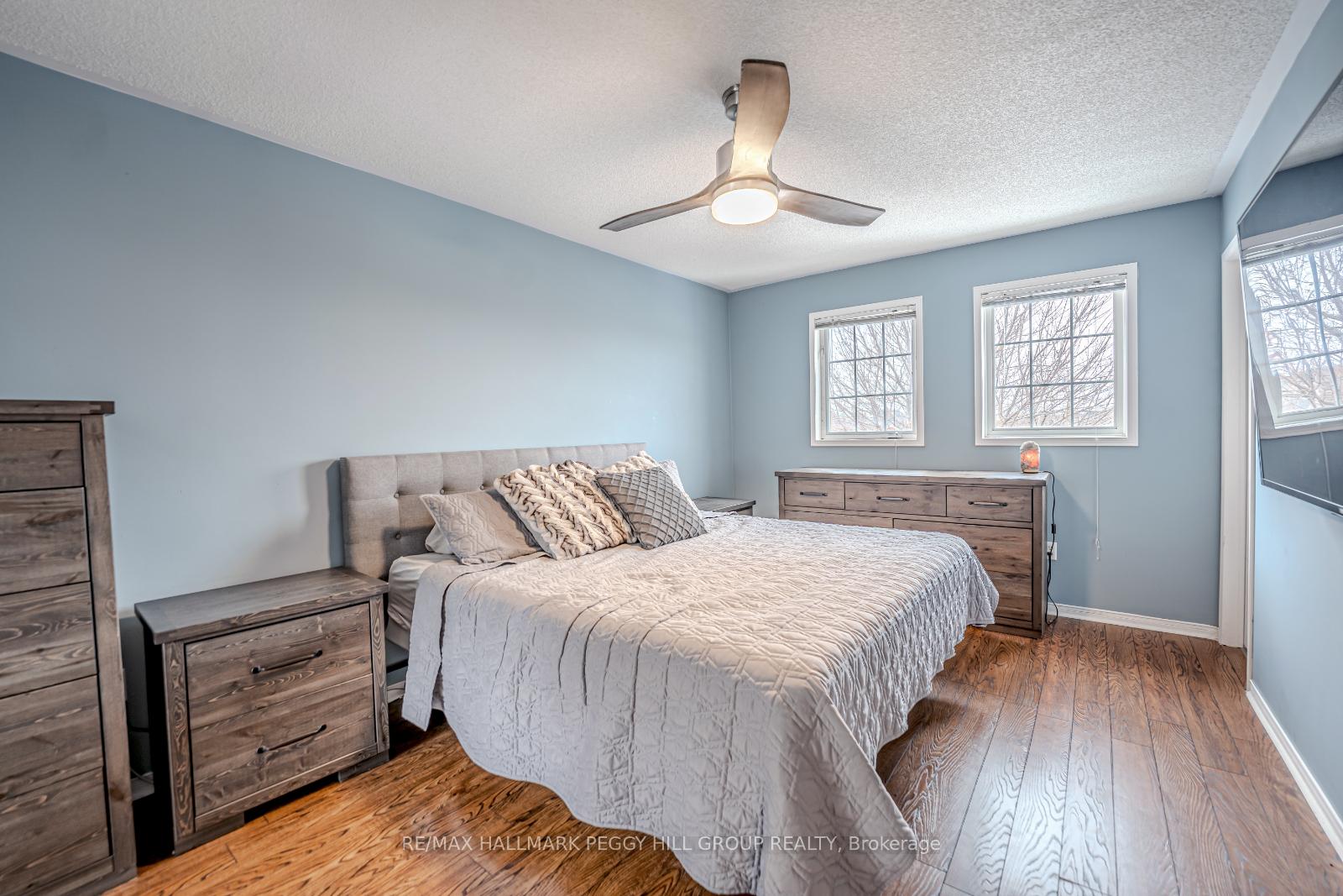 Photo 9 of 56 Draper Crescent, Barrie, Painswick North — HOMEH