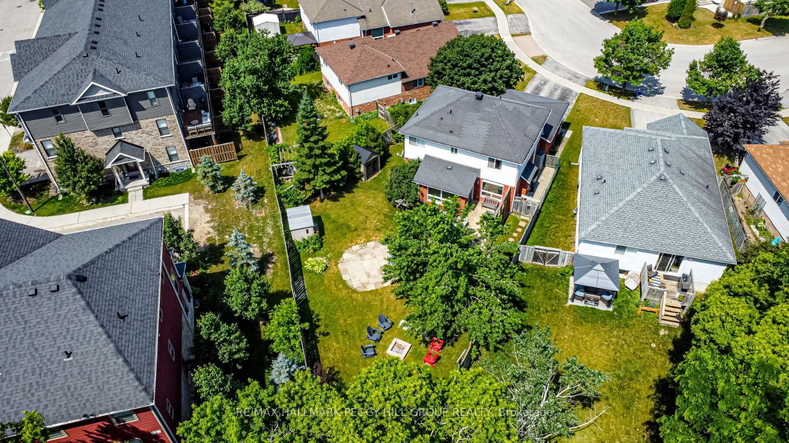 Photo 17 of 56 Draper Crescent, Barrie, Painswick North — HOMEH