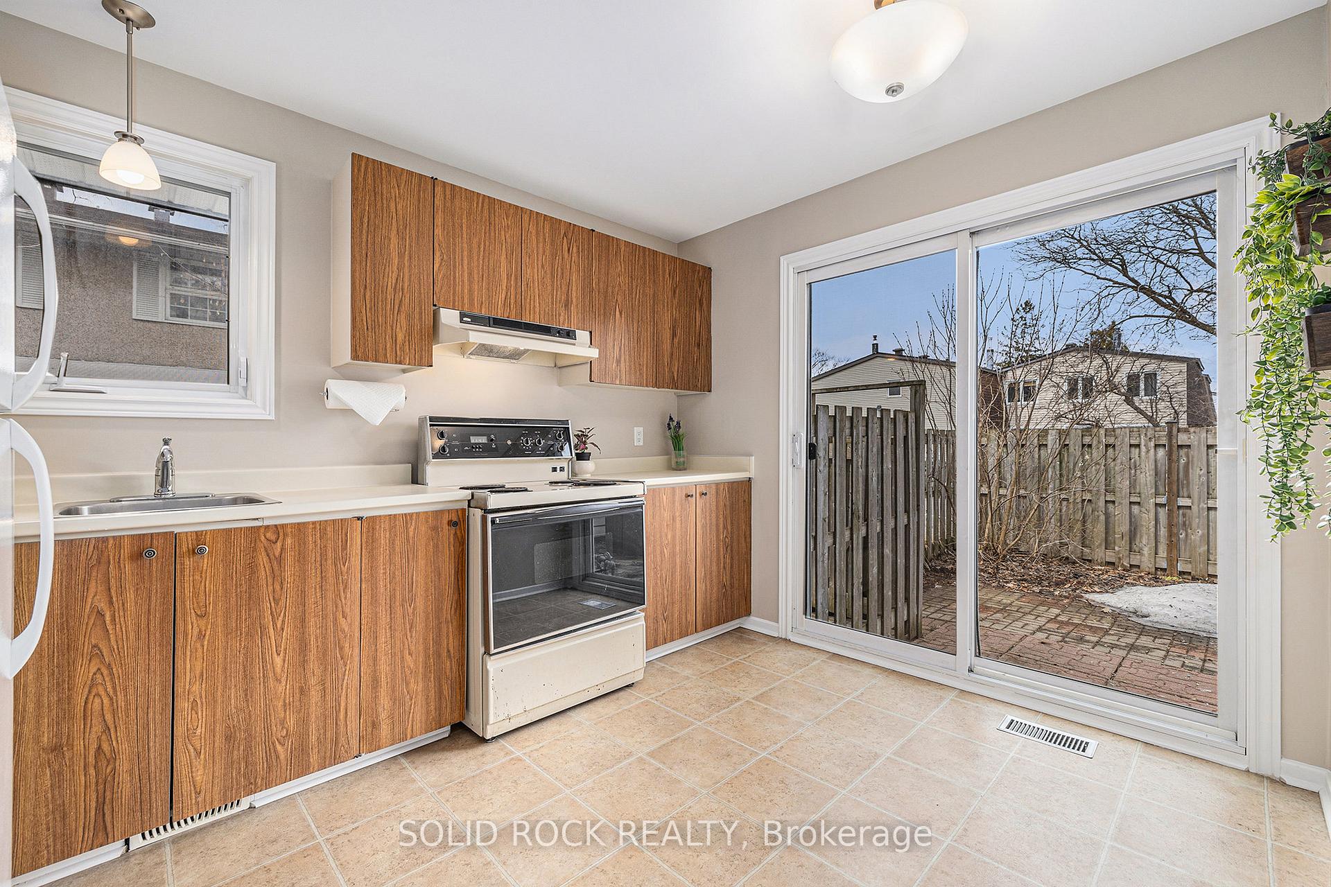 Photo 13 of Unit 163, 3290 Southgate Road, Ottawa, South Keys — HOMEH