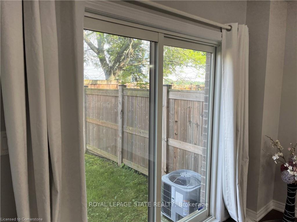 Photo 5 of Unit 4, 377 Glancaster Road, Hamilton, Rural Glanbrook — HOMEH