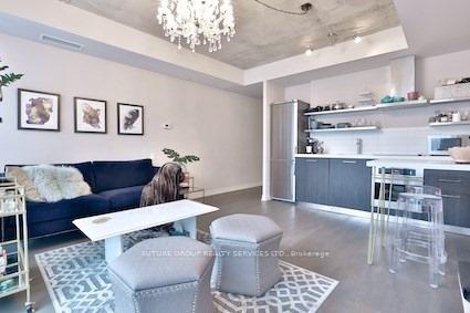 Front of Unit 521, 560 King Street W