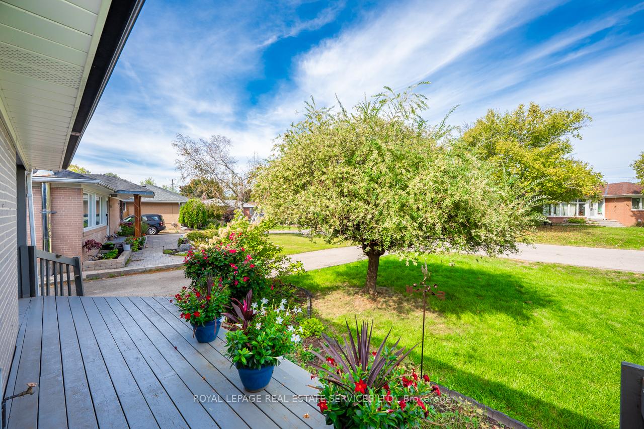 Photo 8 of 340 Leonard Street, Caledon, Bolton West — HOMEH