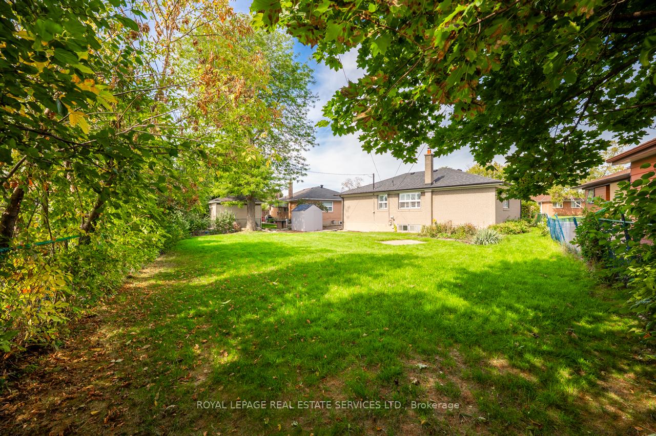 Photo 13 of 340 Leonard Street, Caledon, Bolton West — HOMEH