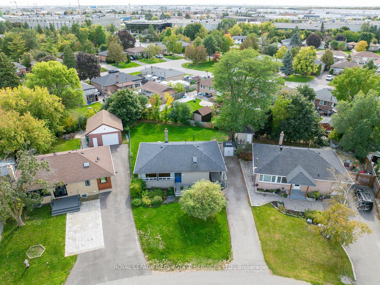 Photo 40 of 340 Leonard Street, Caledon, Bolton West — HOMEH