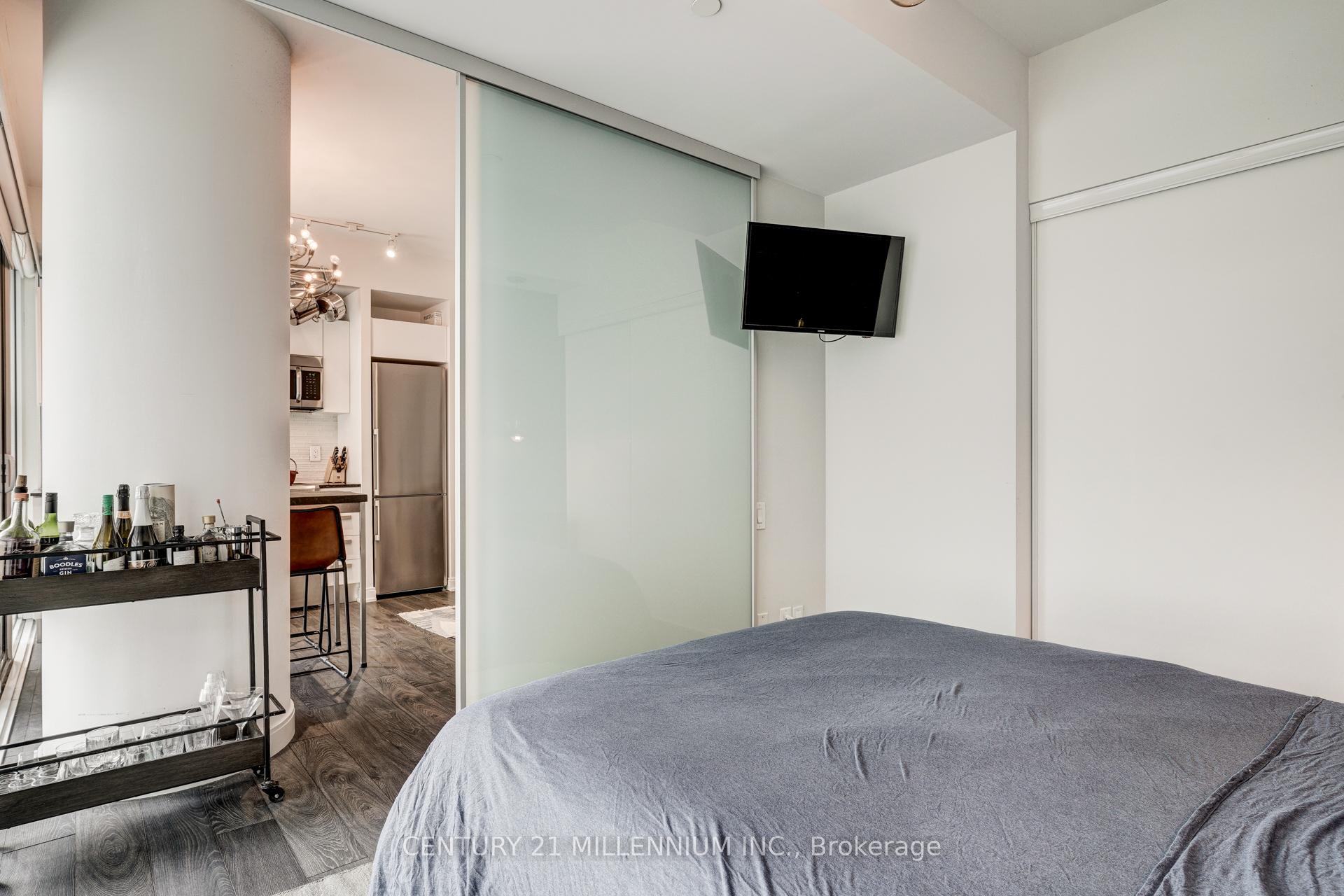 Photo 14 of Unit 801, 42 Charles Street E, Toronto, Church-Yonge Corridor — HOMEH