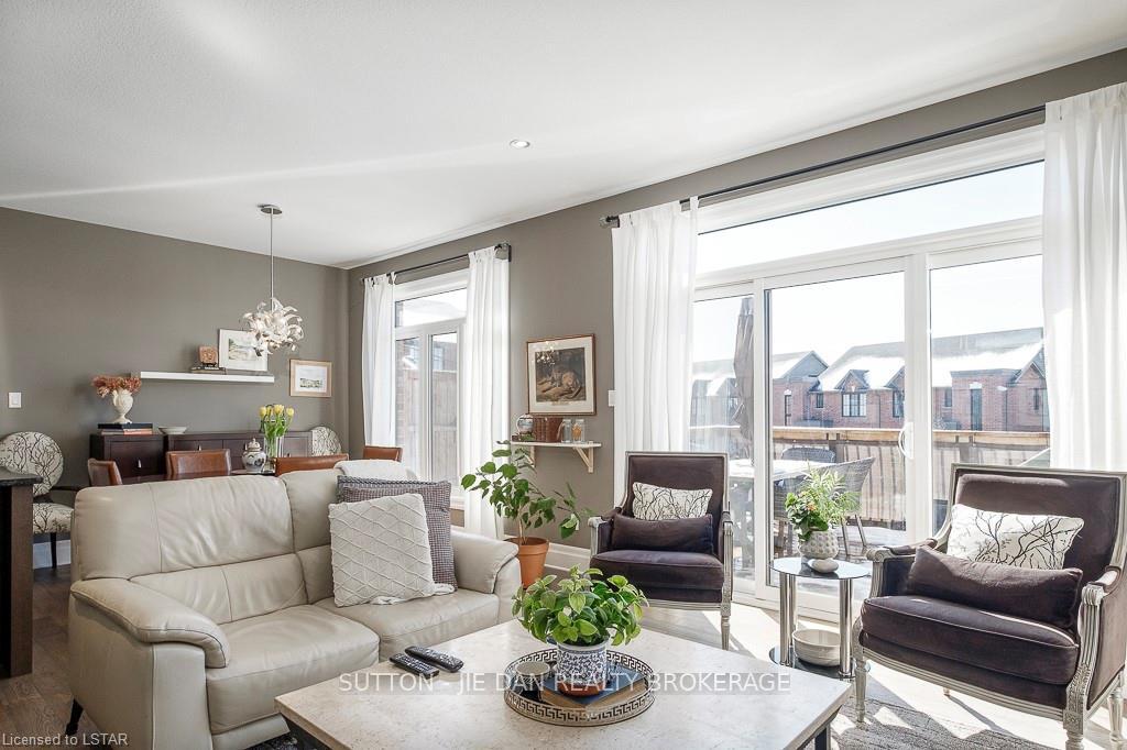 Photo 15 of Unit 3, 555 Sunningdale Road E, London, North B — HOMEH