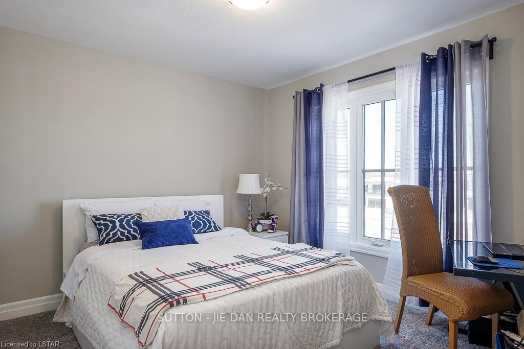 Photo 20 of Unit 3, 555 Sunningdale Road E, London, North B — HOMEH