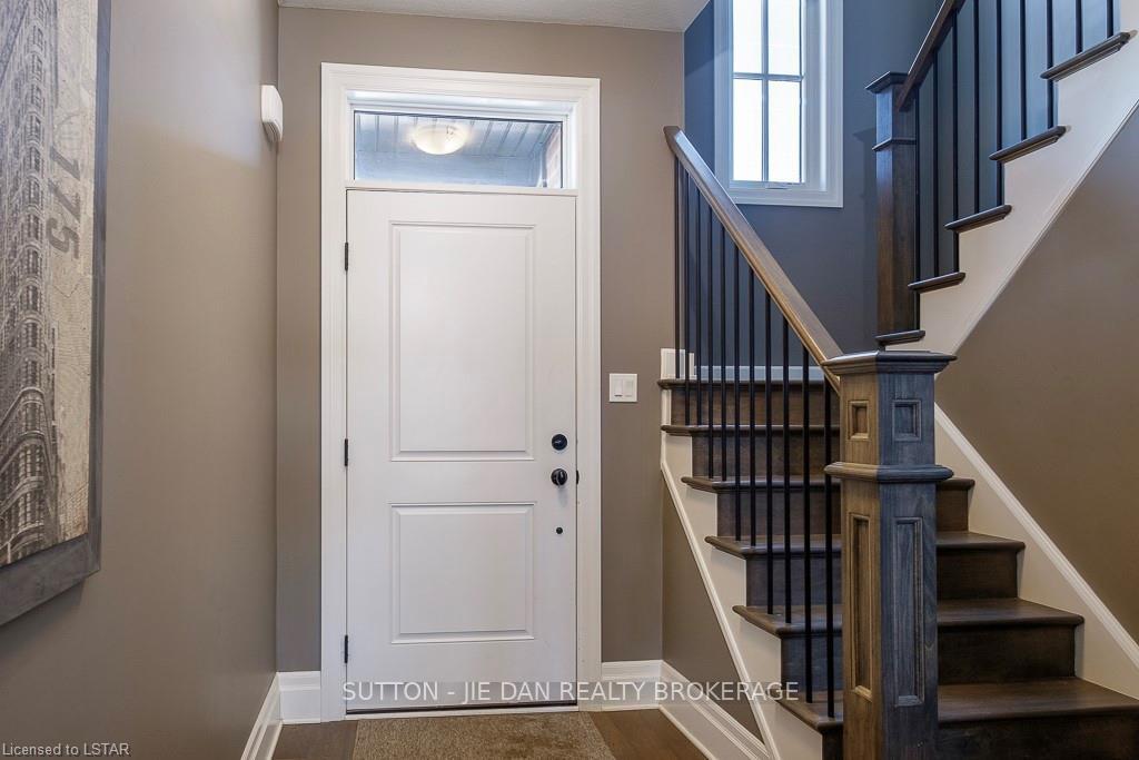 Photo 23 of Unit 3, 555 Sunningdale Road E, London, North B — HOMEH