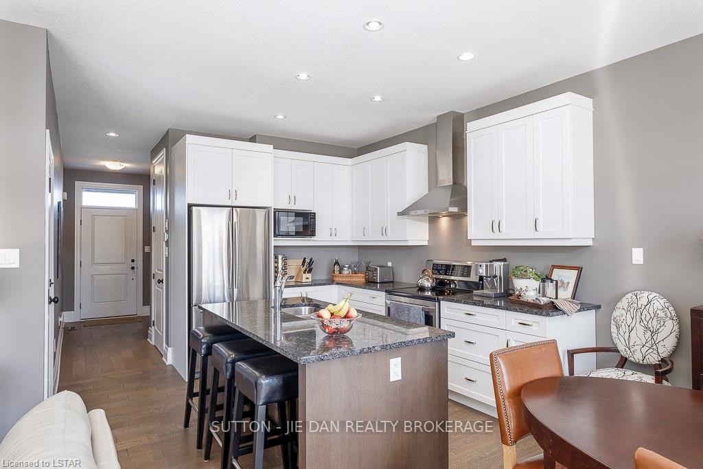 Photo 27 of Unit 3, 555 Sunningdale Road E, London, North B — HOMEH