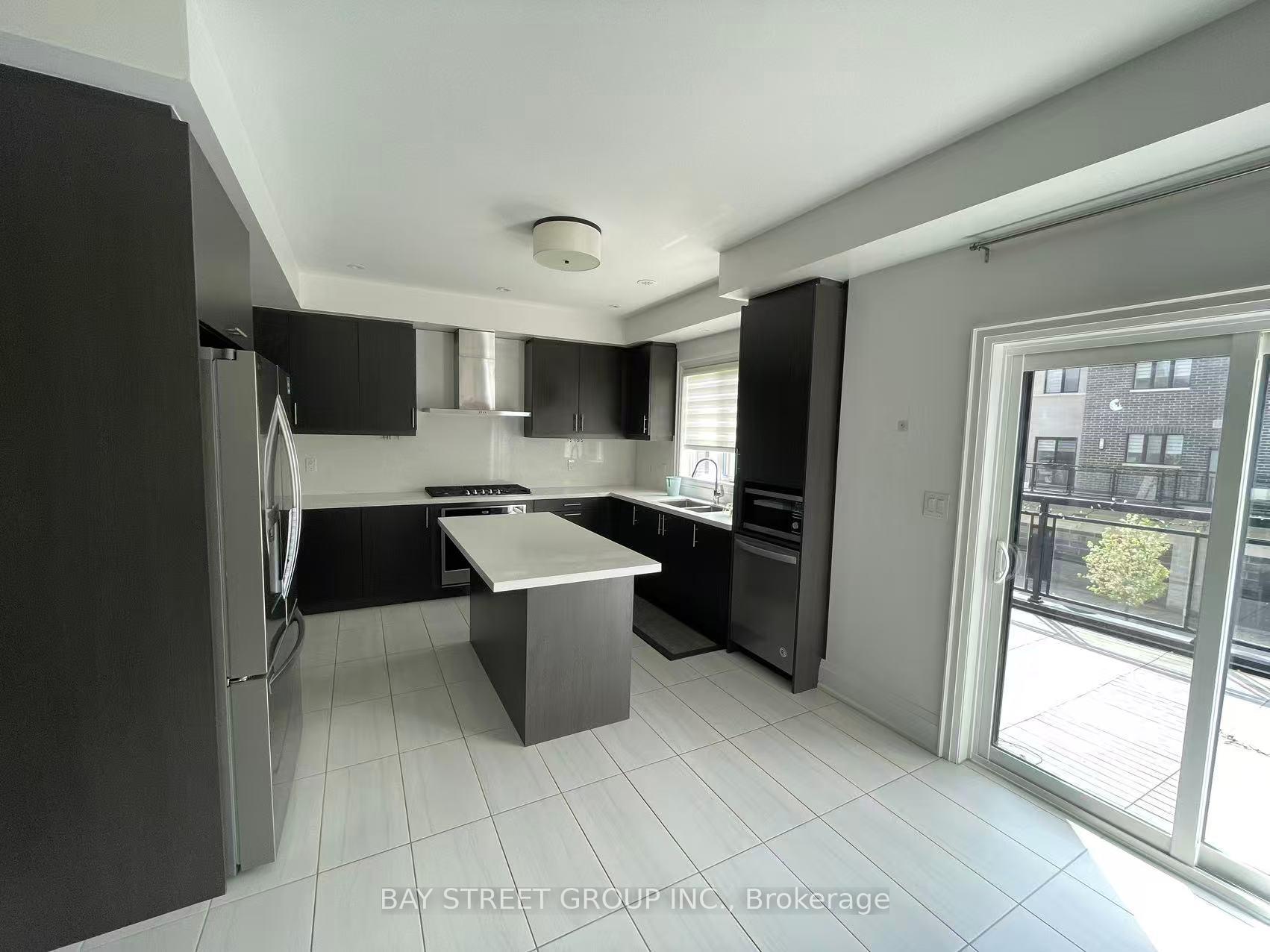Photo 7 of 37 Gandhi Lane, Markham, Commerce Valley — HOMEH
