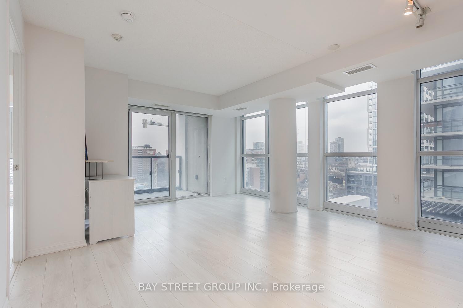 Photo 3 of Unit 1615, 400 Adelaide Street E, Toronto, Moss Park — HOMEH