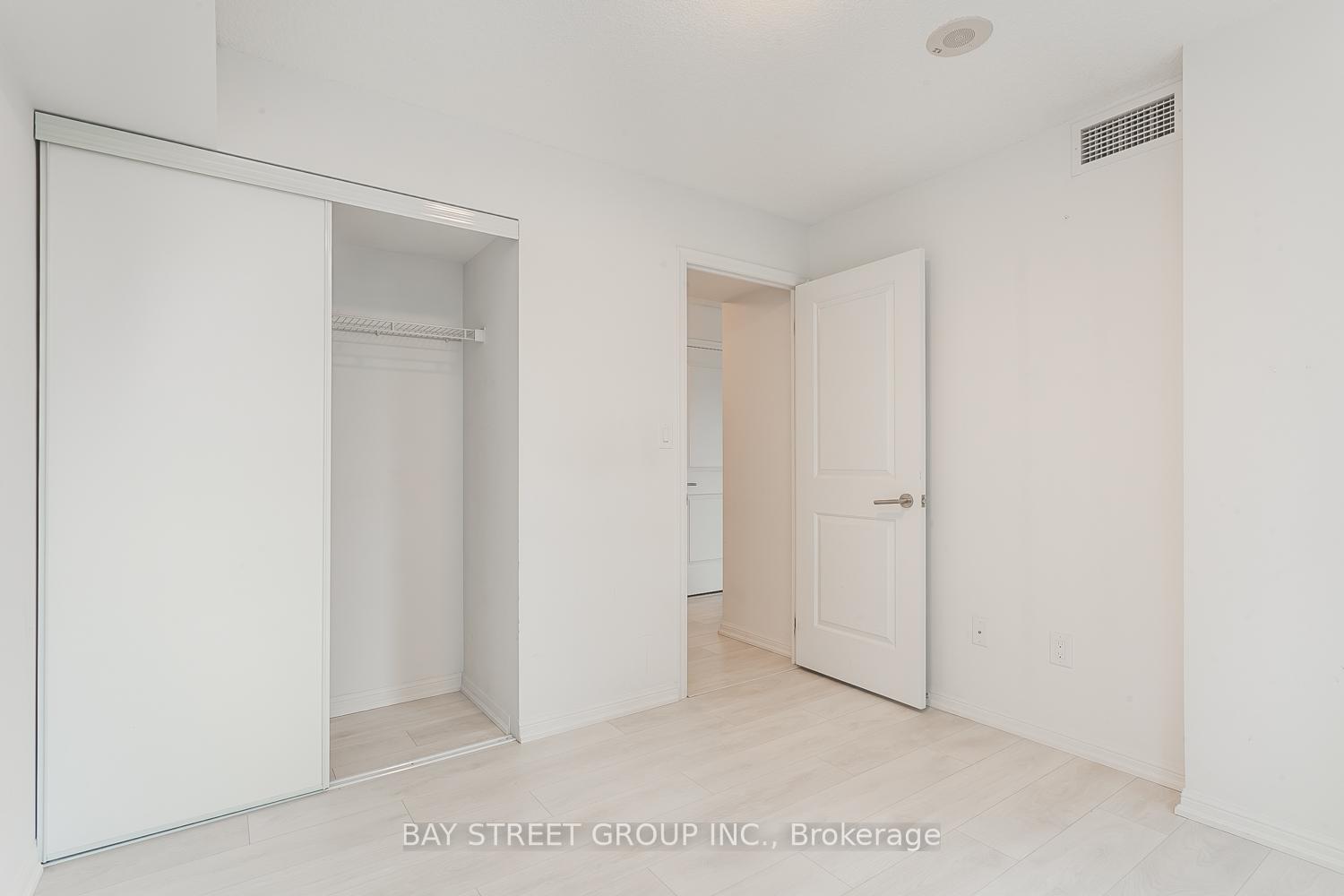 Photo 5 of Unit 1615, 400 Adelaide Street E, Toronto, Moss Park — HOMEH