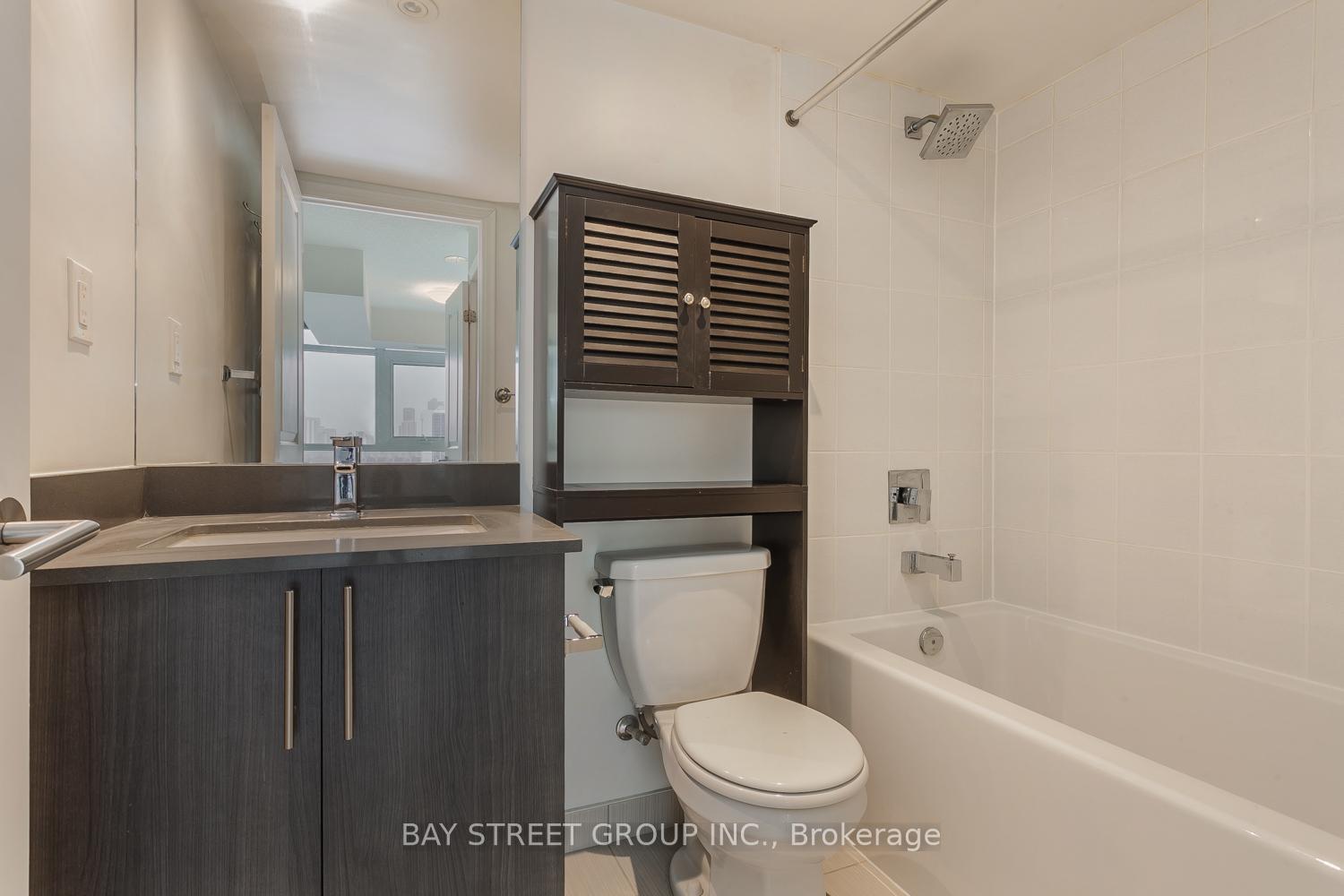 Photo 10 of Unit 1615, 400 Adelaide Street E, Toronto, Moss Park — HOMEH